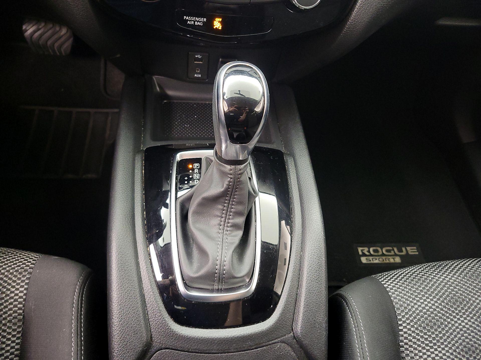 Thumbnail: 2018 Nissan Rogue Sport - 18