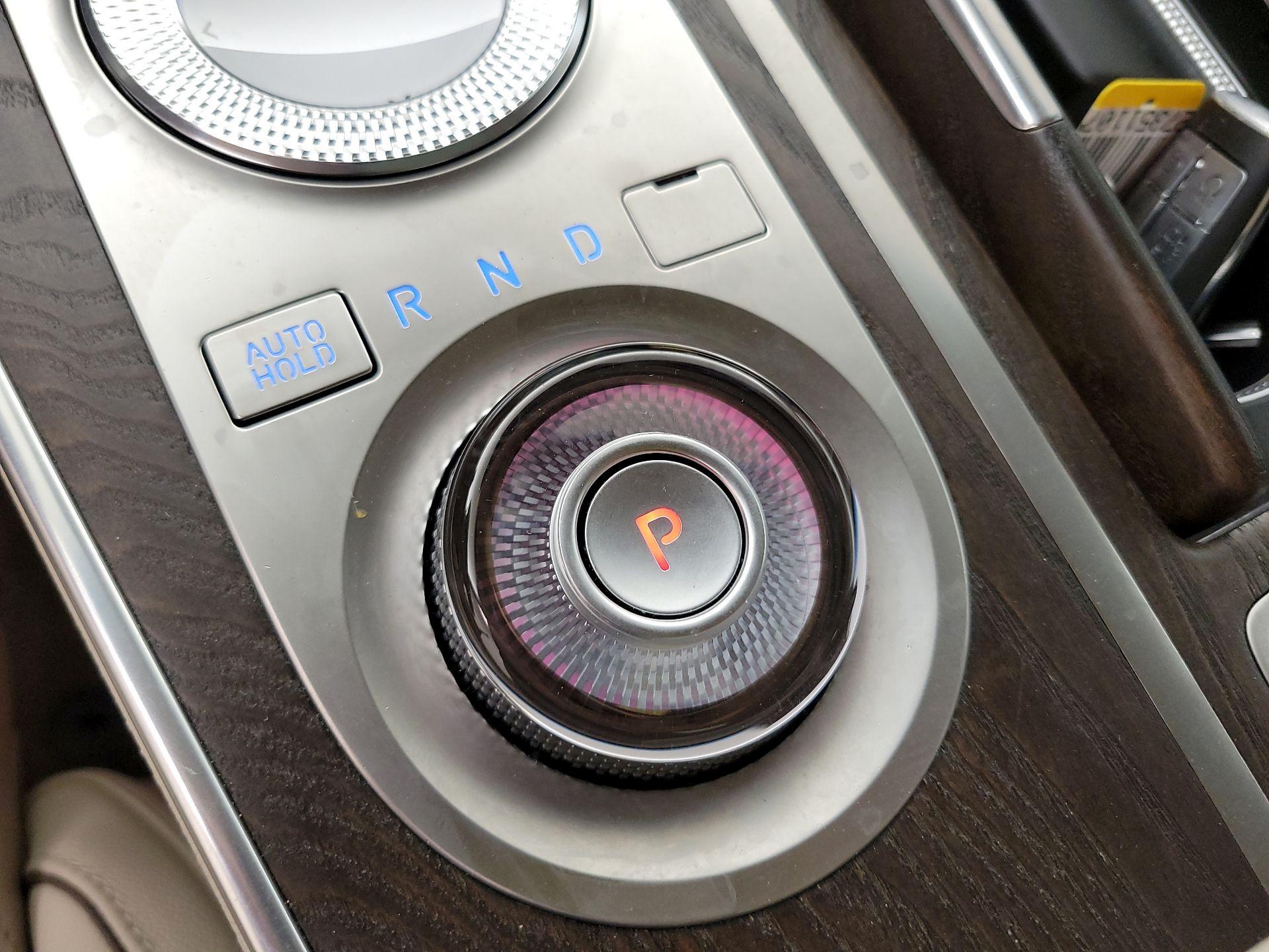 Thumbnail: 2022 Genesis GV80 - 18