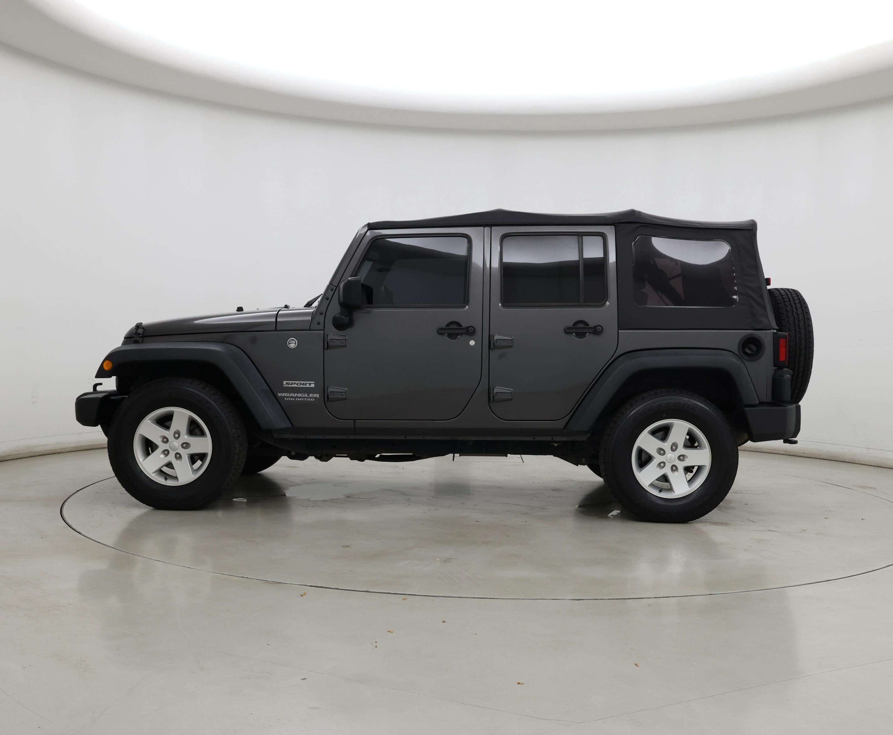 Thumbnail: 2017 Jeep Wrangler - 3