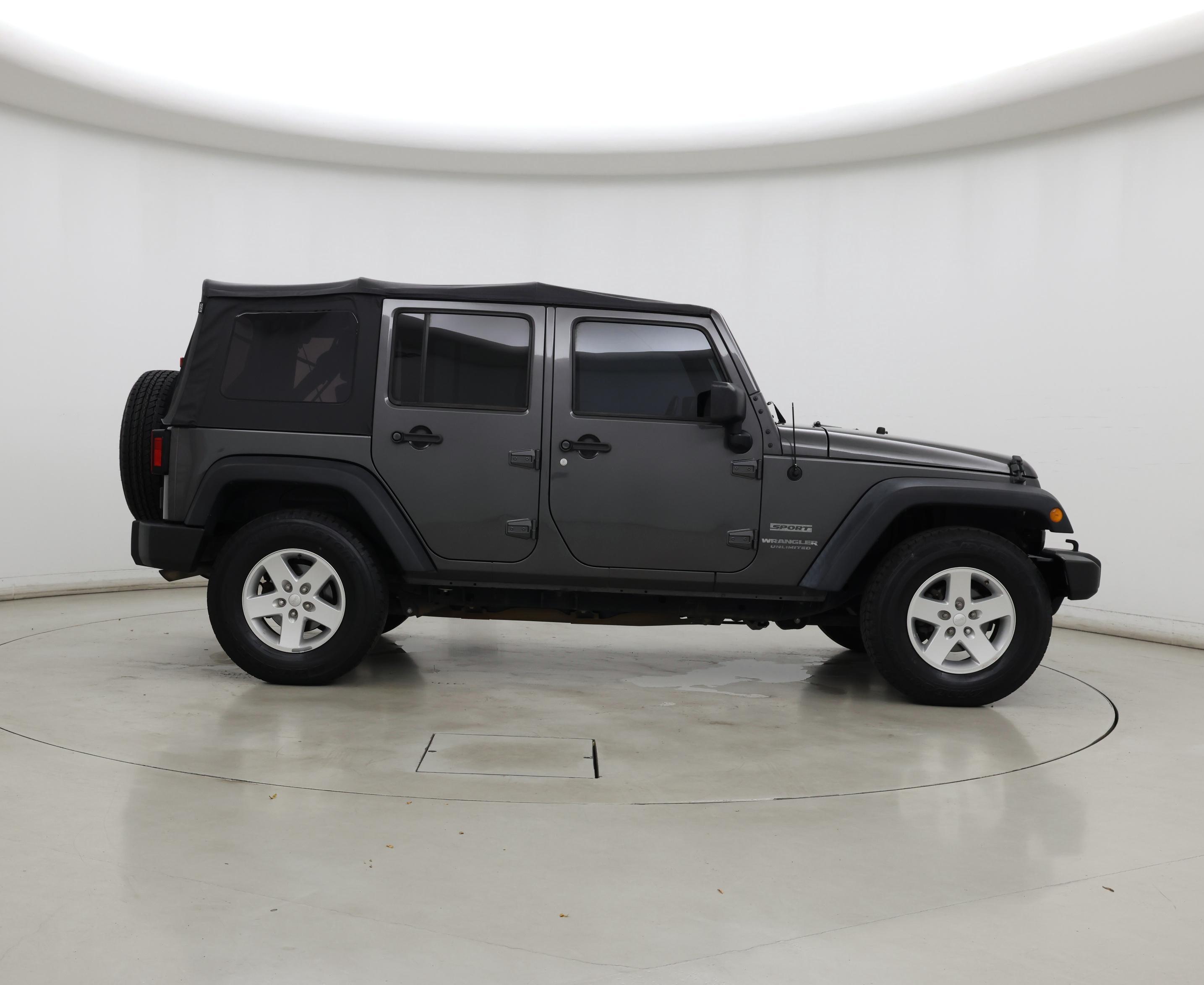 Thumbnail: 2017 Jeep Wrangler - 7