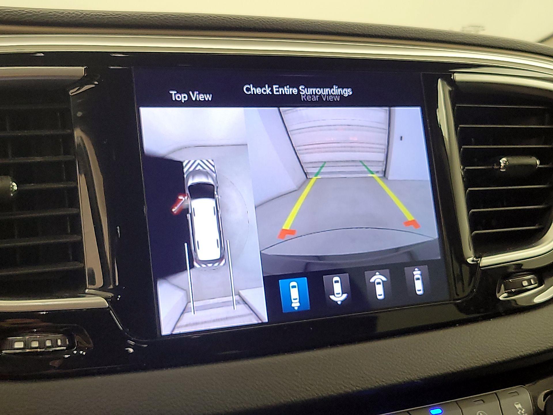 Thumbnail: 2019 Chrysler Pacifica - 15