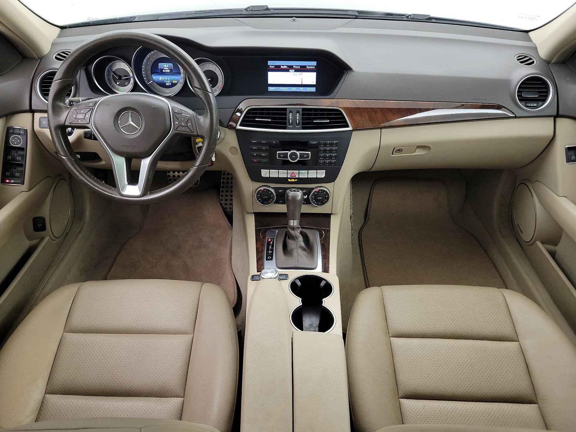 Thumbnail: 2014 Mercedes-Benz C-Class - 9