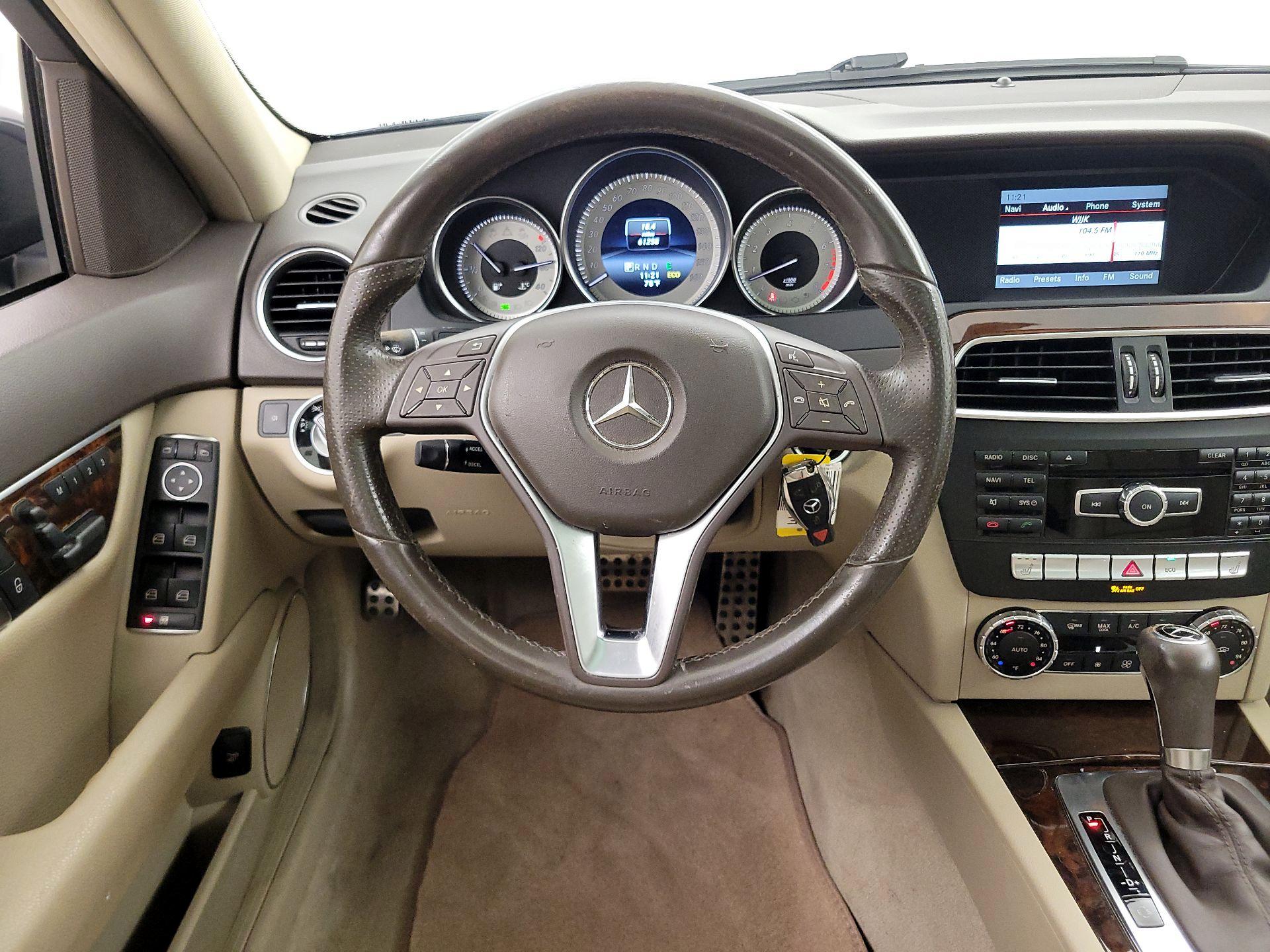 Thumbnail: 2014 Mercedes-Benz C-Class - 10