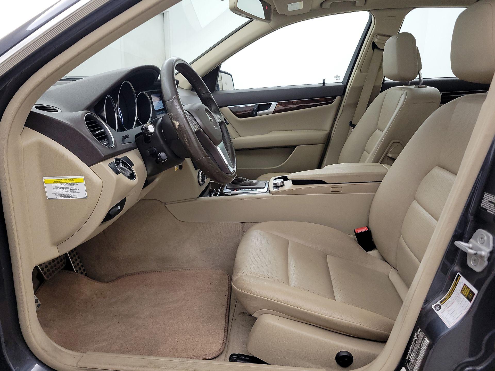 Thumbnail: 2014 Mercedes-Benz C-Class - 11