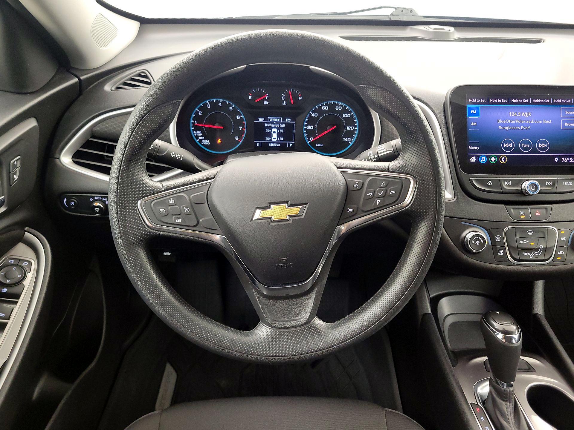 Thumbnail: 2020 Chevrolet Malibu - 10
