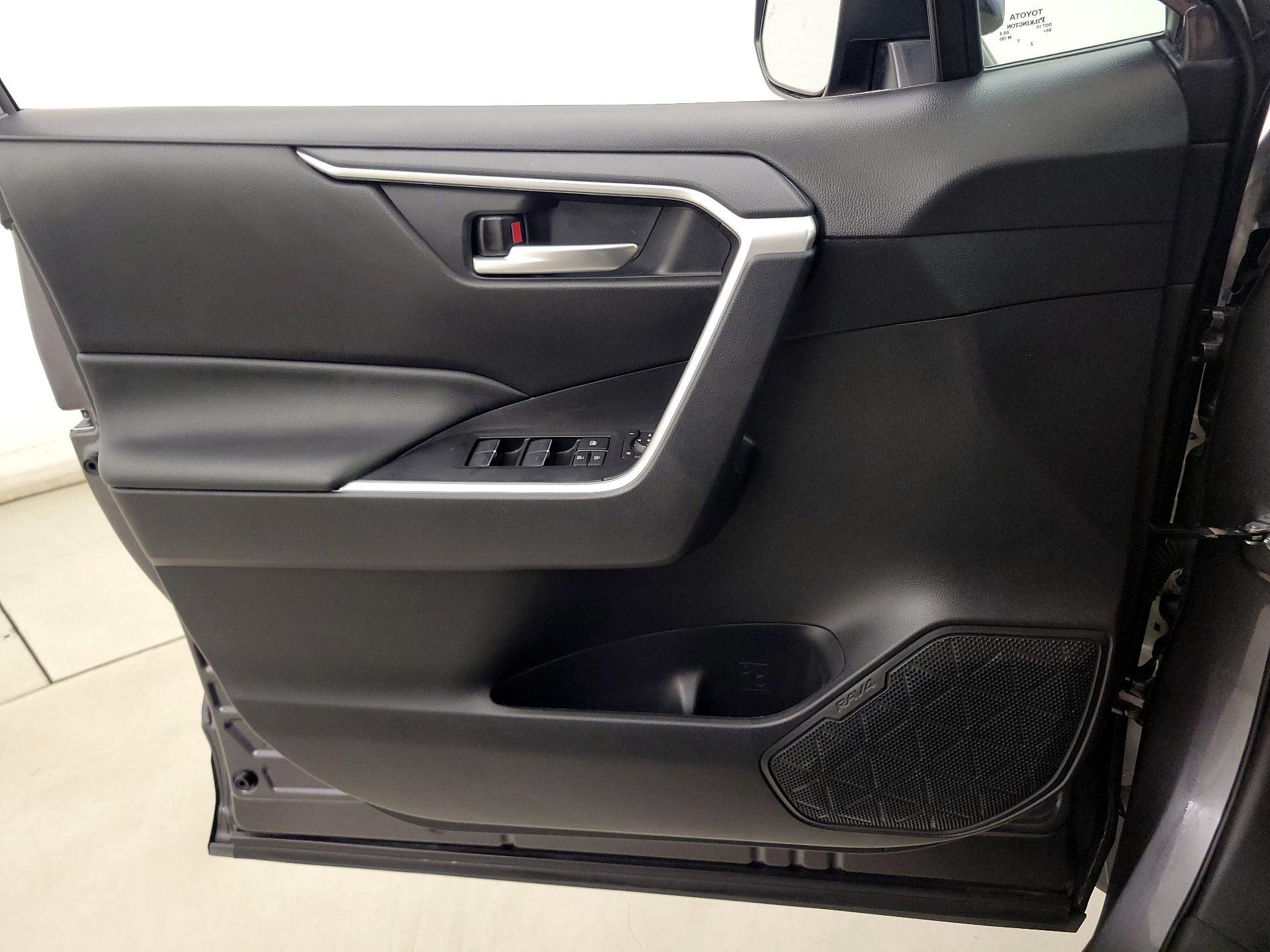 Thumbnail: 2024 Toyota RAV4 - 12