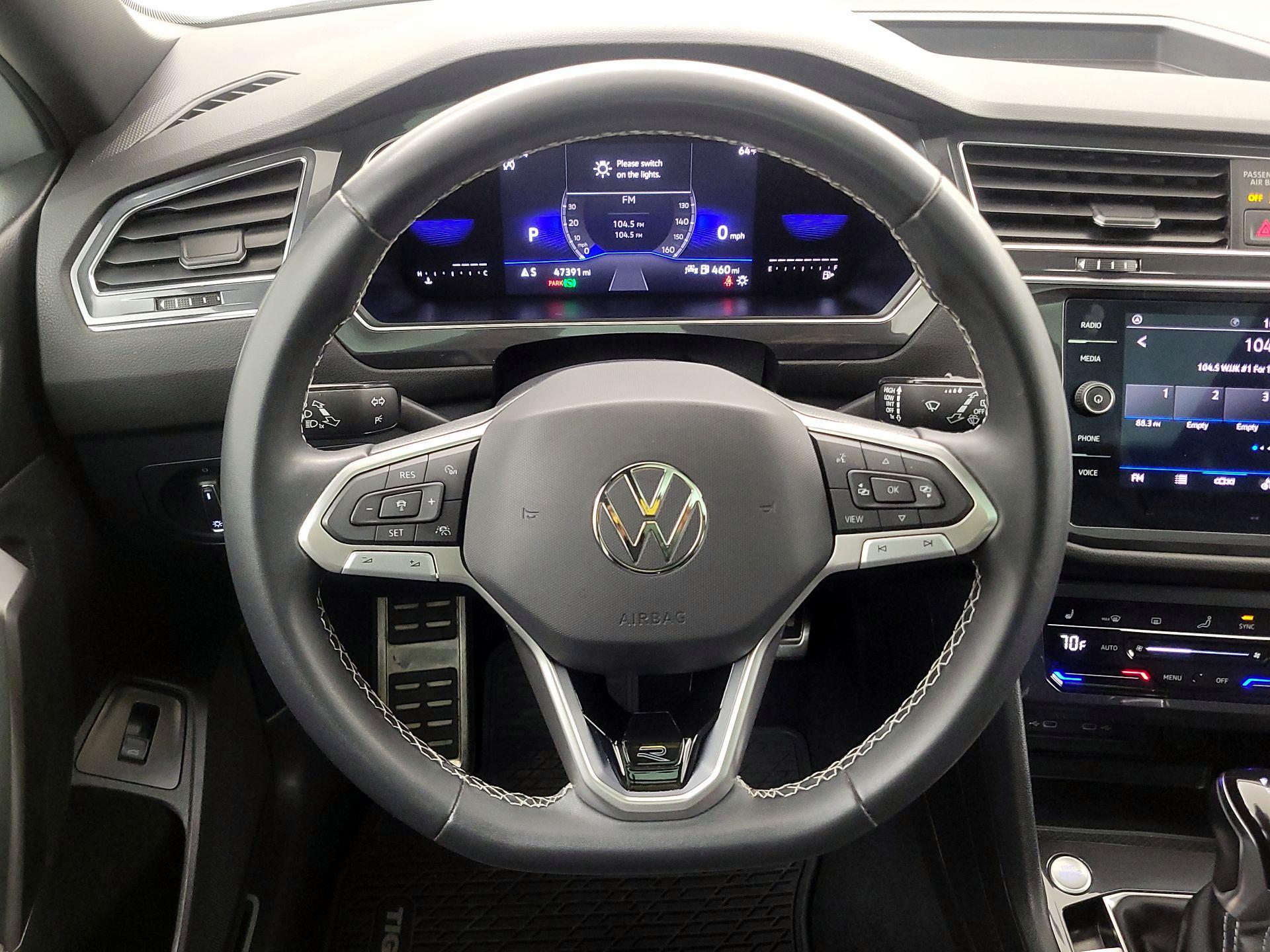 Thumbnail: 2023 Volkswagen Tiguan - 10