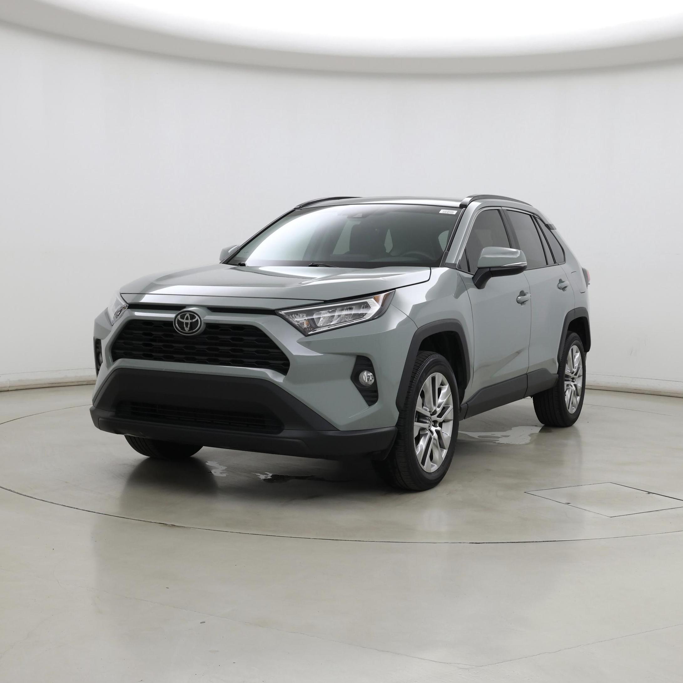 Thumbnail: 2021 Toyota RAV4 - 4