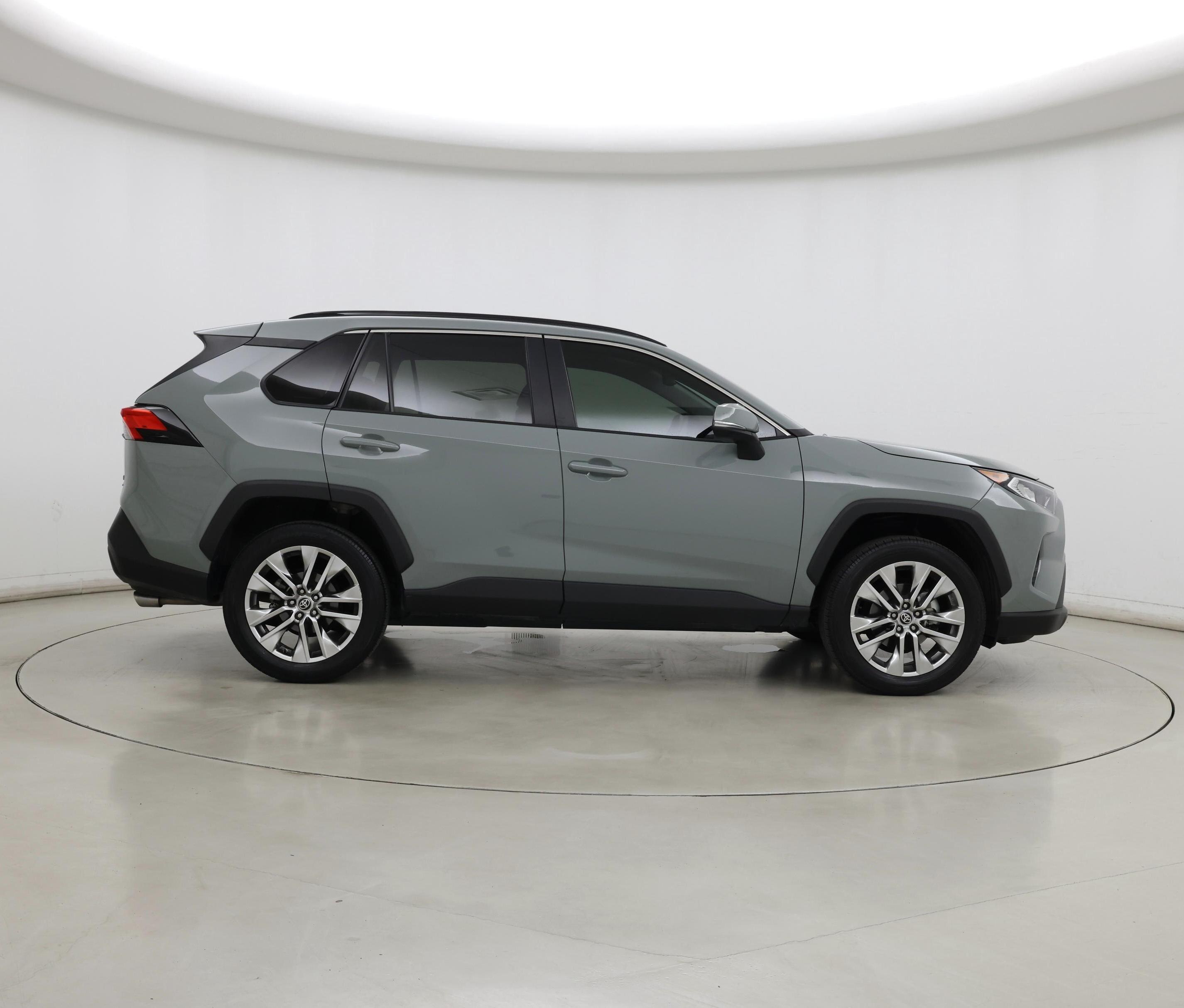 Thumbnail: 2021 Toyota RAV4 - 7