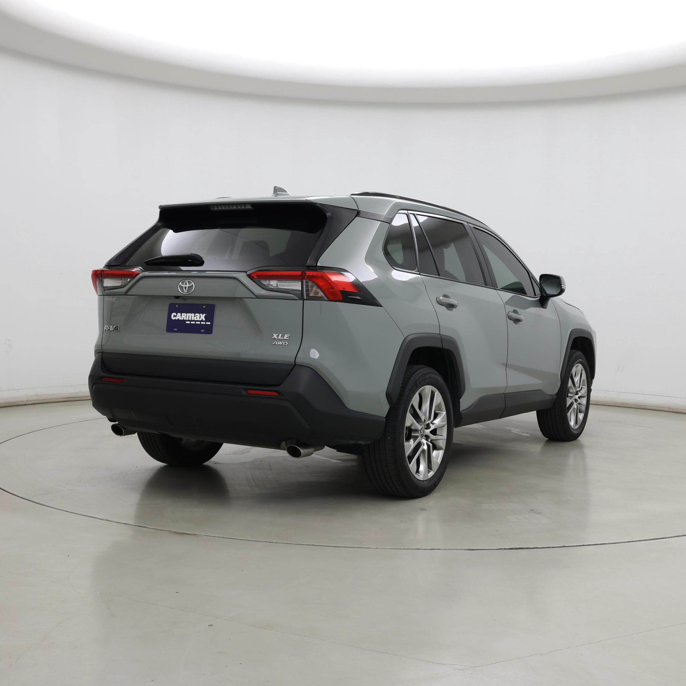 Thumbnail: 2021 Toyota RAV4 - 8