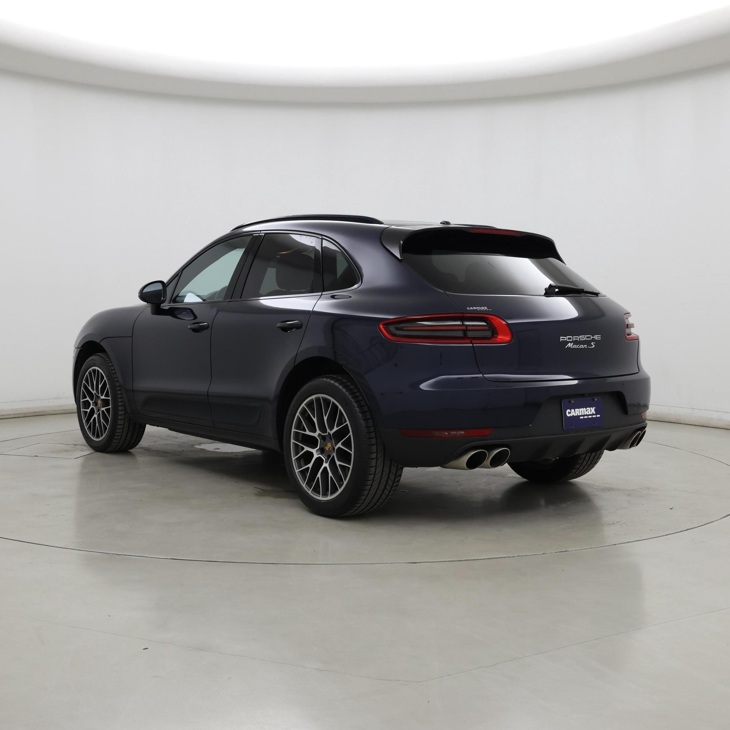 Thumbnail: 2016 Porsche Macan - 2