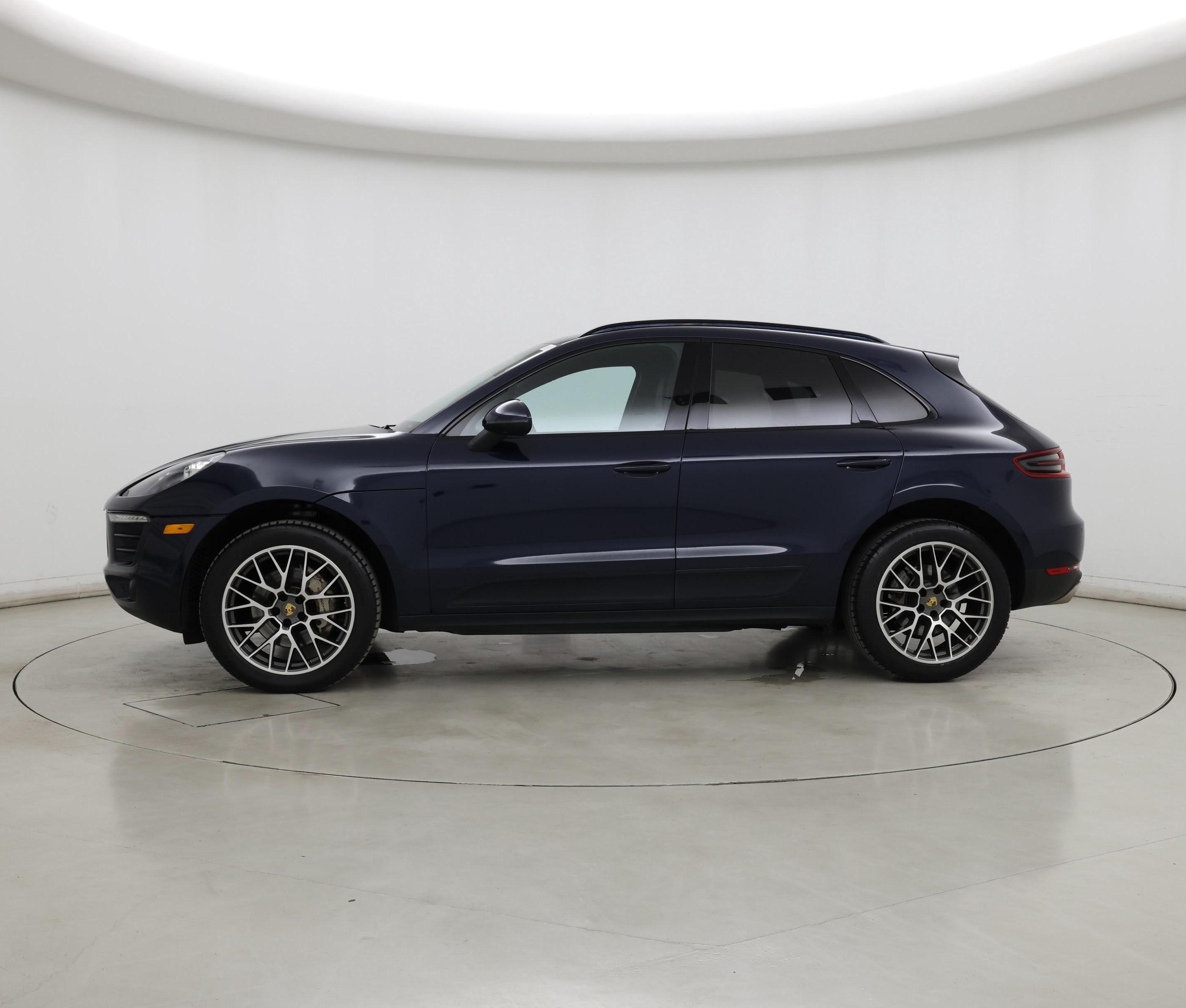 Thumbnail: 2016 Porsche Macan - 3