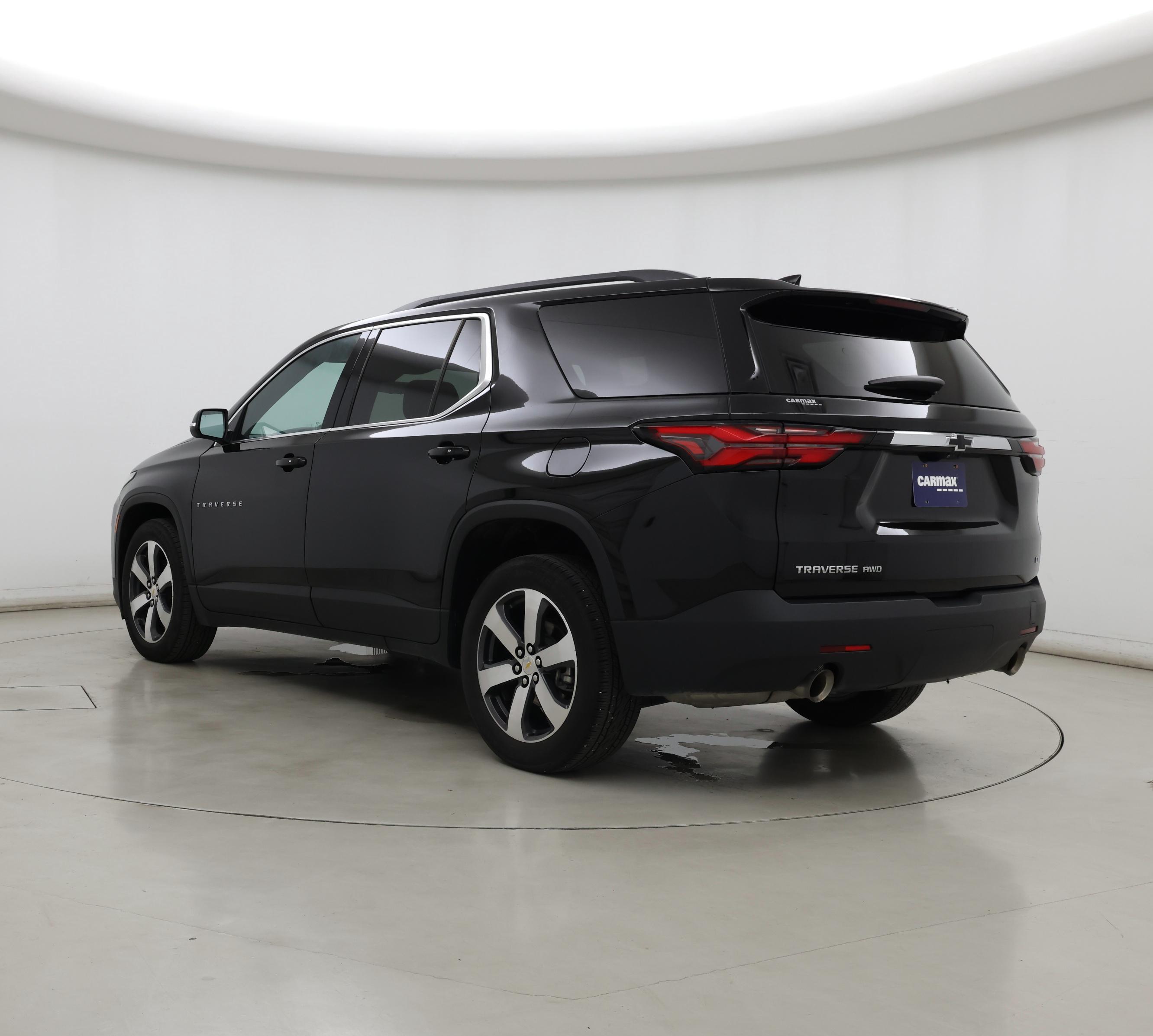 Thumbnail: 2023 Chevrolet Traverse - 2