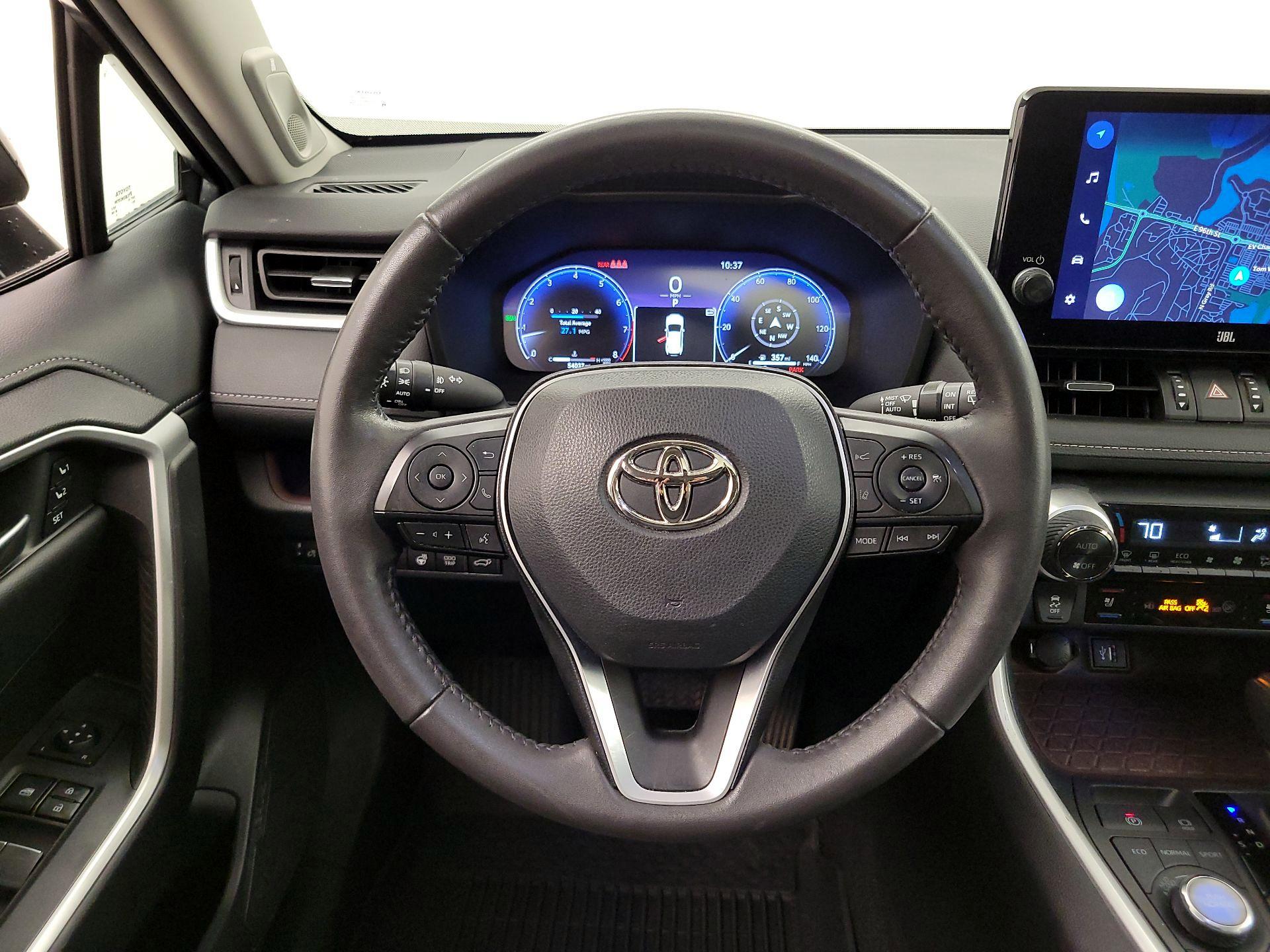 Thumbnail: 2023 Toyota RAV4 - 10