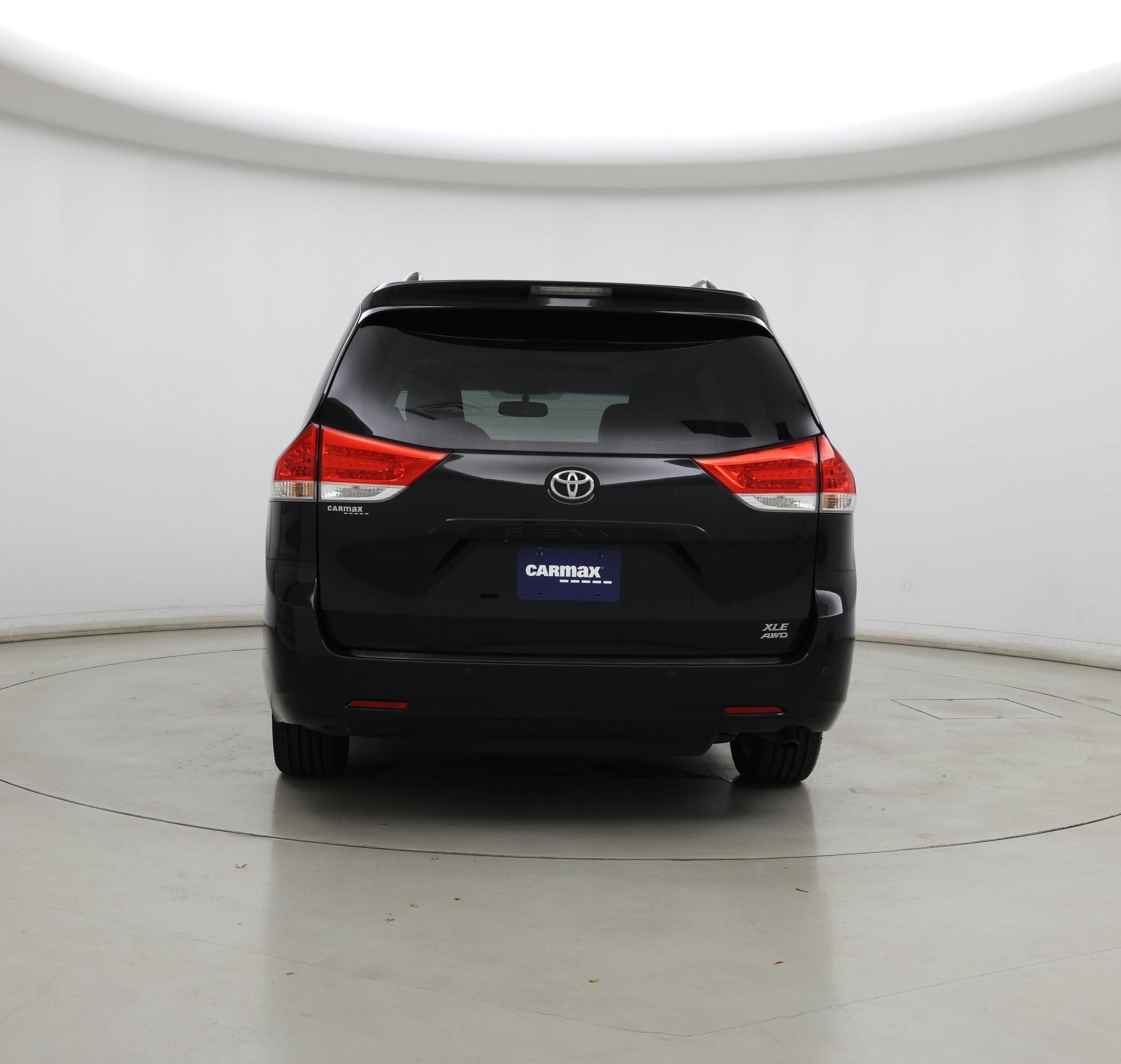 Thumbnail: 2013 Toyota Sienna - 6
