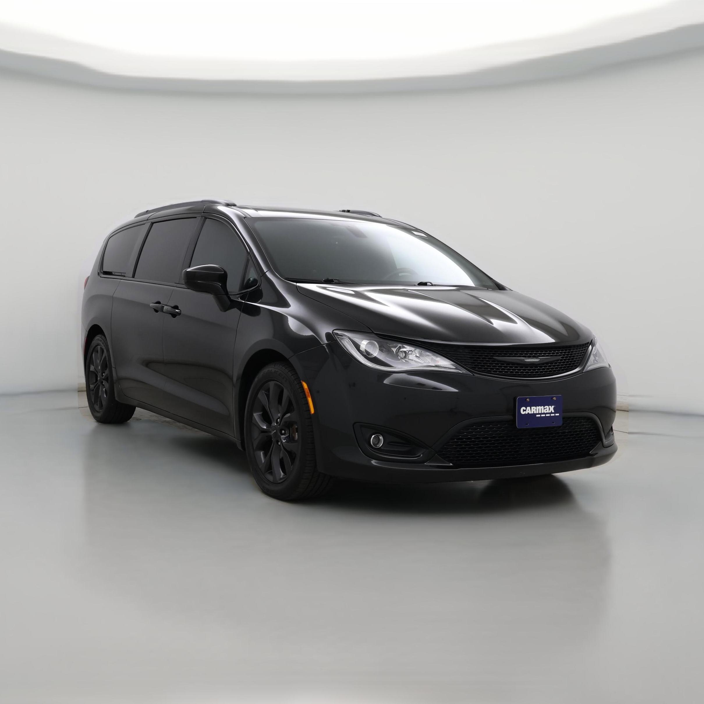 Thumbnail: 2018 Chrysler Pacifica - 1