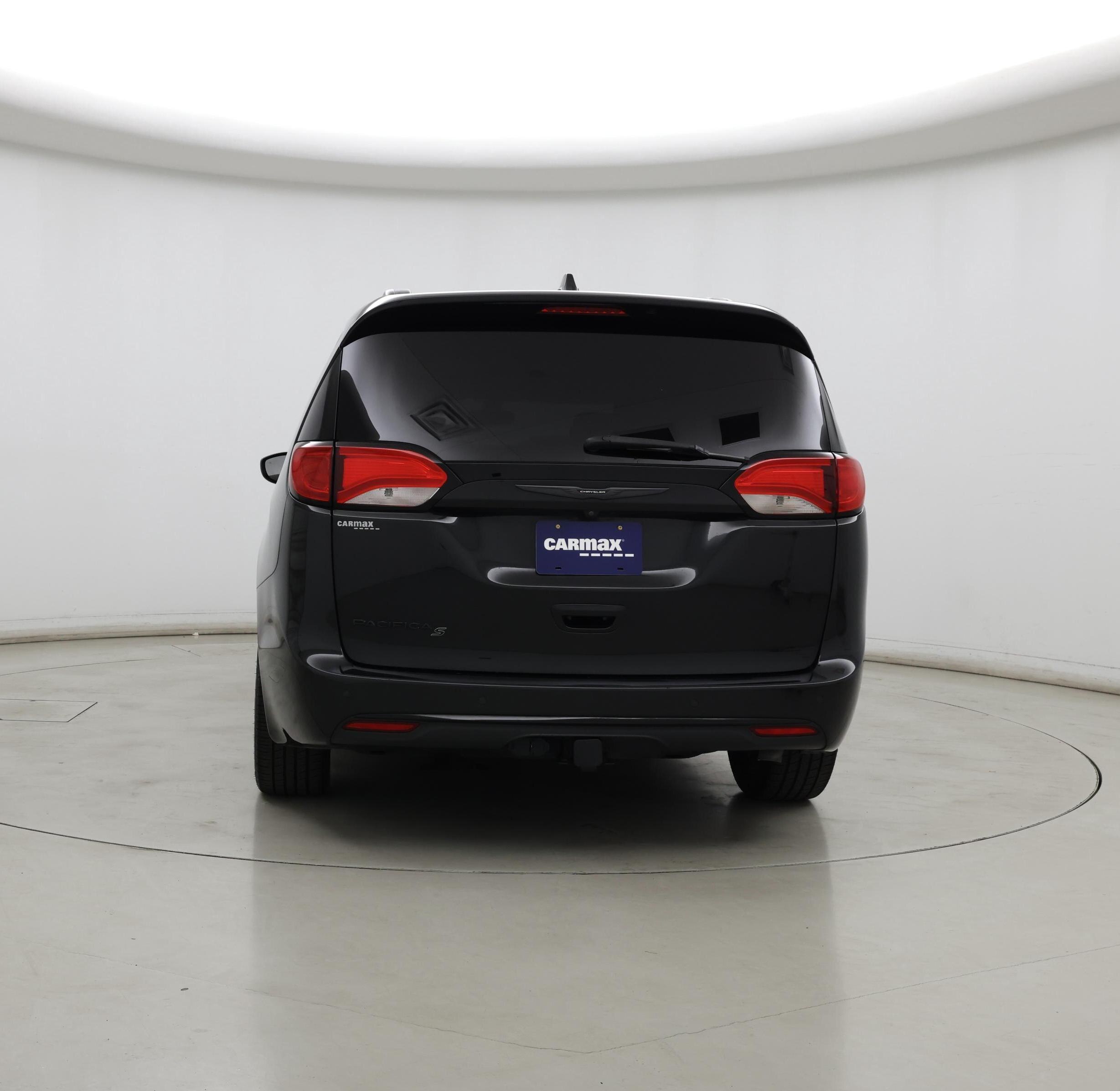 Thumbnail: 2018 Chrysler Pacifica - 6