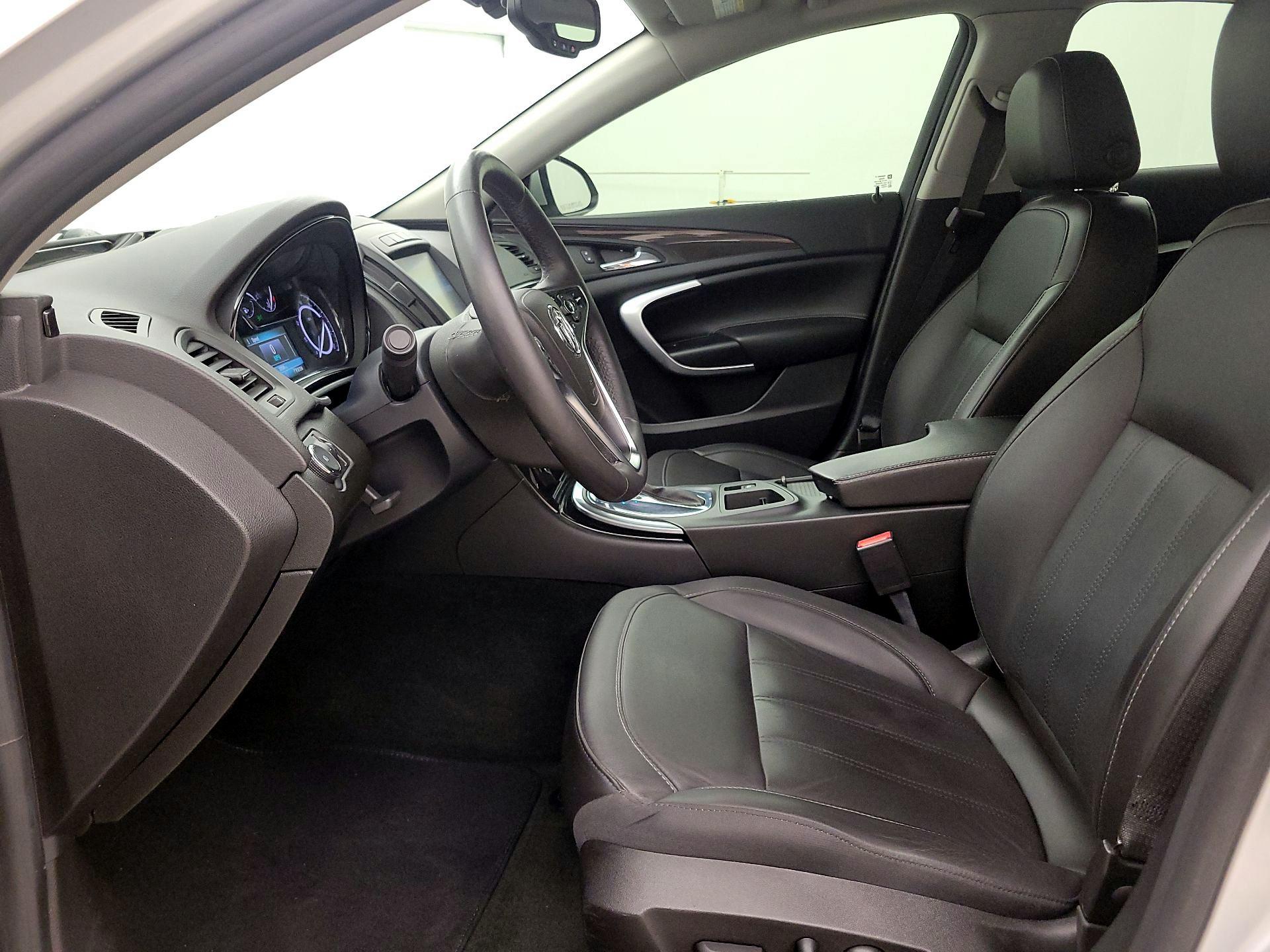 Thumbnail: 2017 Buick Regal - 11