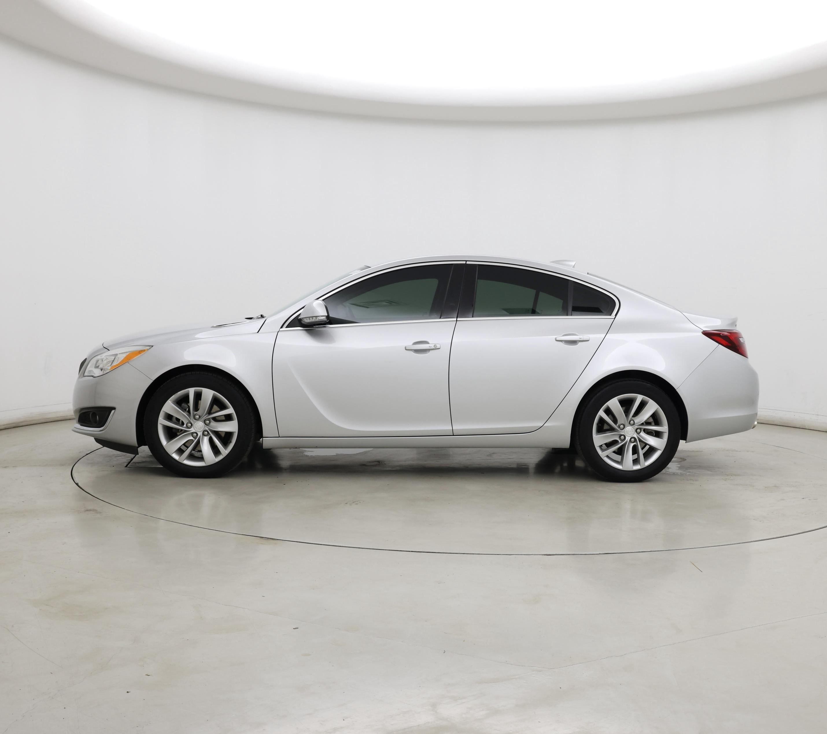Thumbnail: 2017 Buick Regal - 3