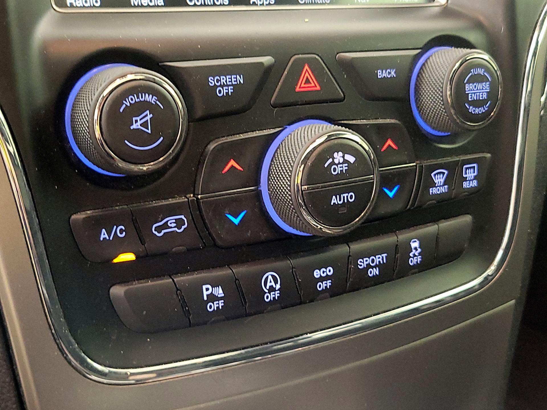 Thumbnail: 2017 Jeep Grand Cherokee - 17