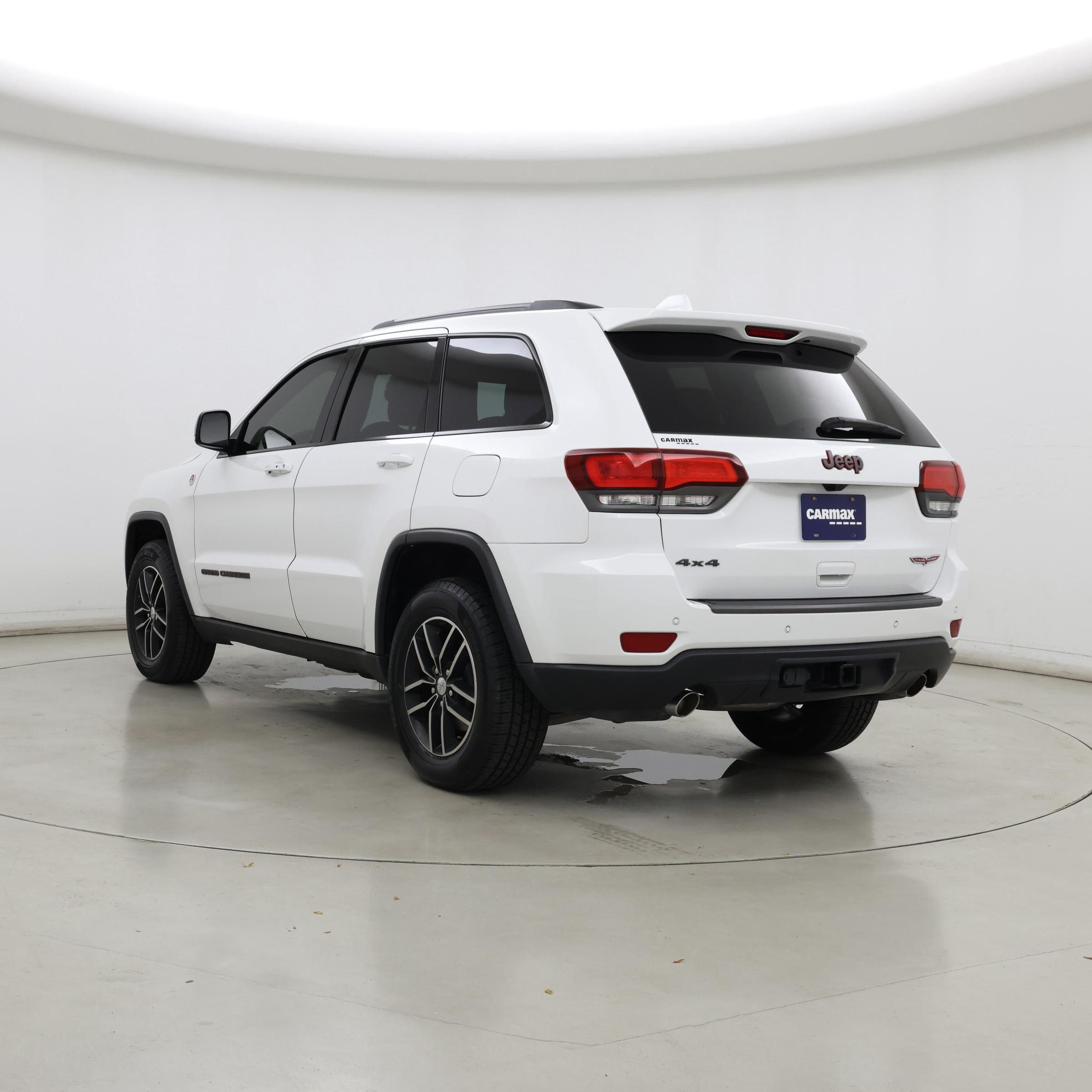 Thumbnail: 2017 Jeep Grand Cherokee - 2
