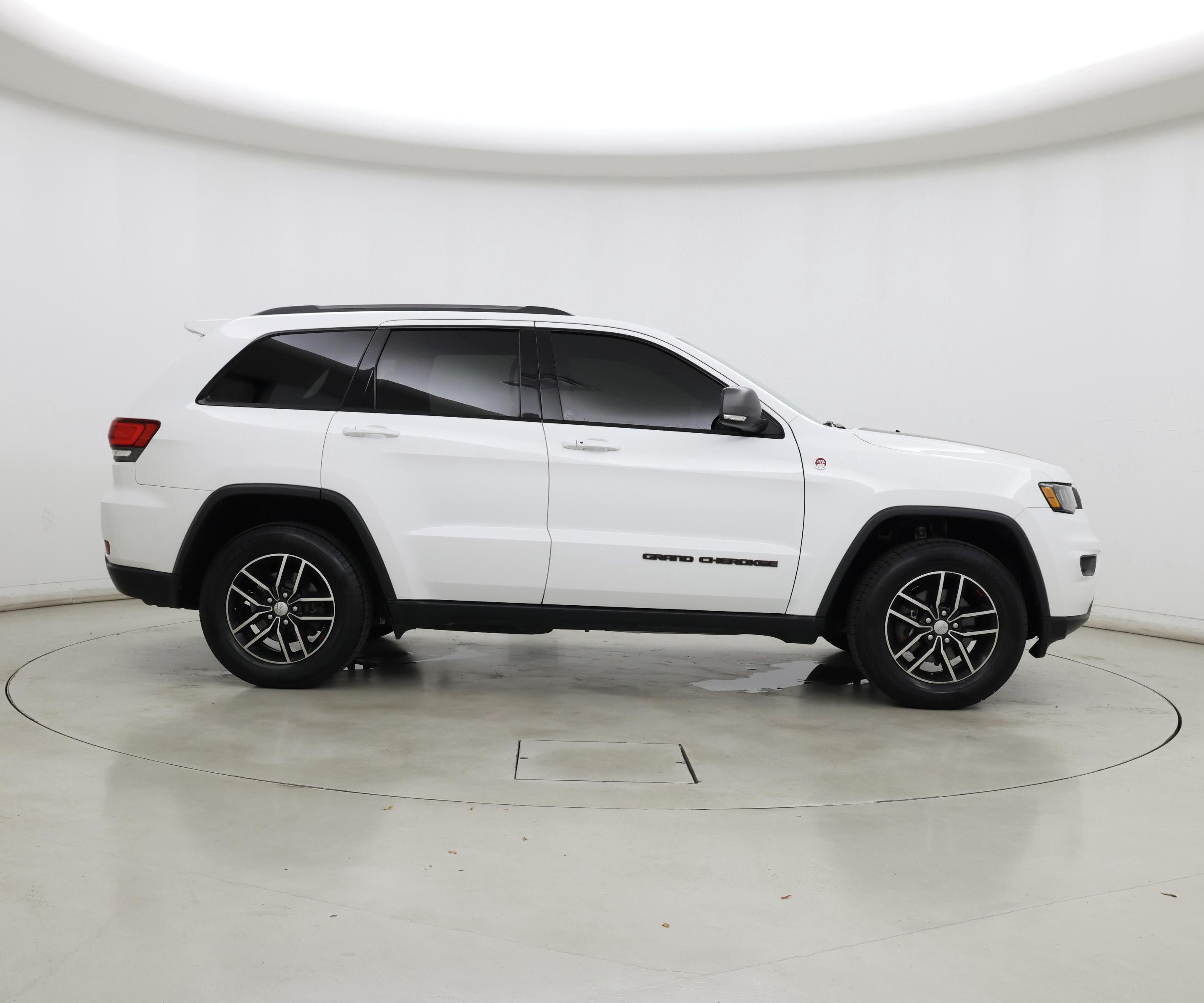Thumbnail: 2017 Jeep Grand Cherokee - 7