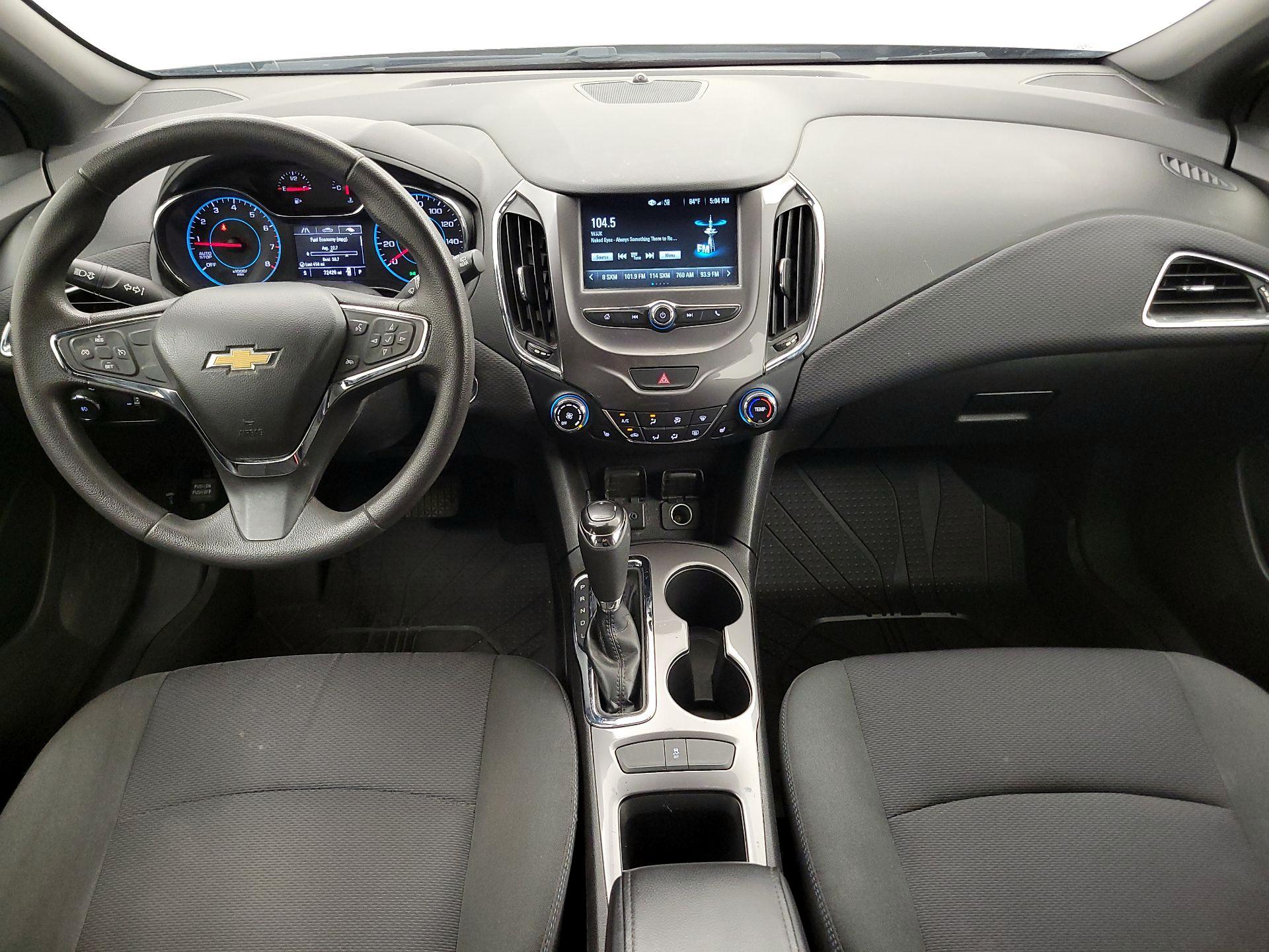 Thumbnail: 2018 Chevrolet Cruze - 9