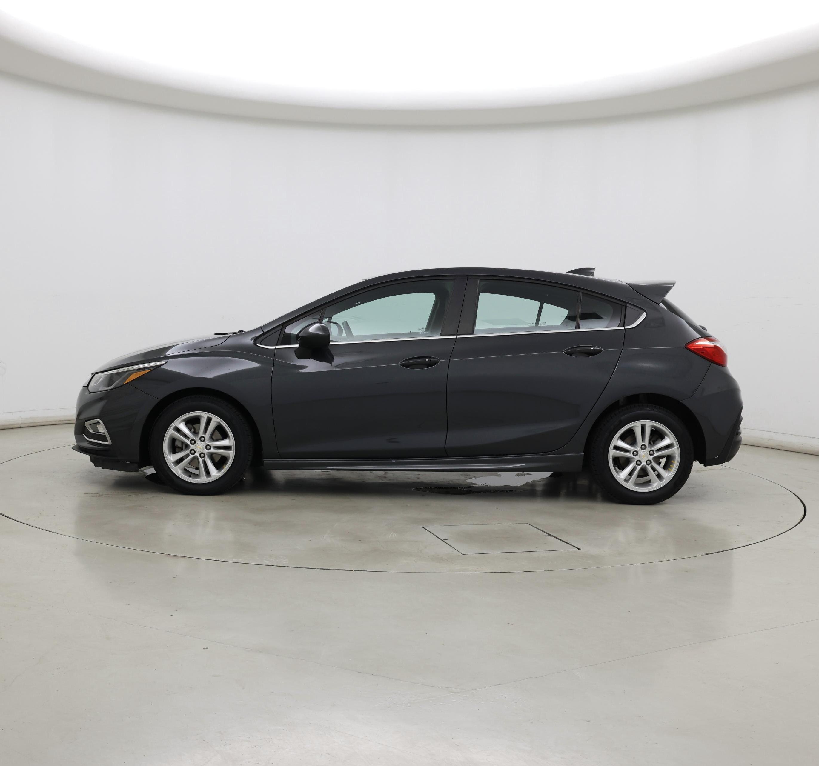 Thumbnail: 2018 Chevrolet Cruze - 3