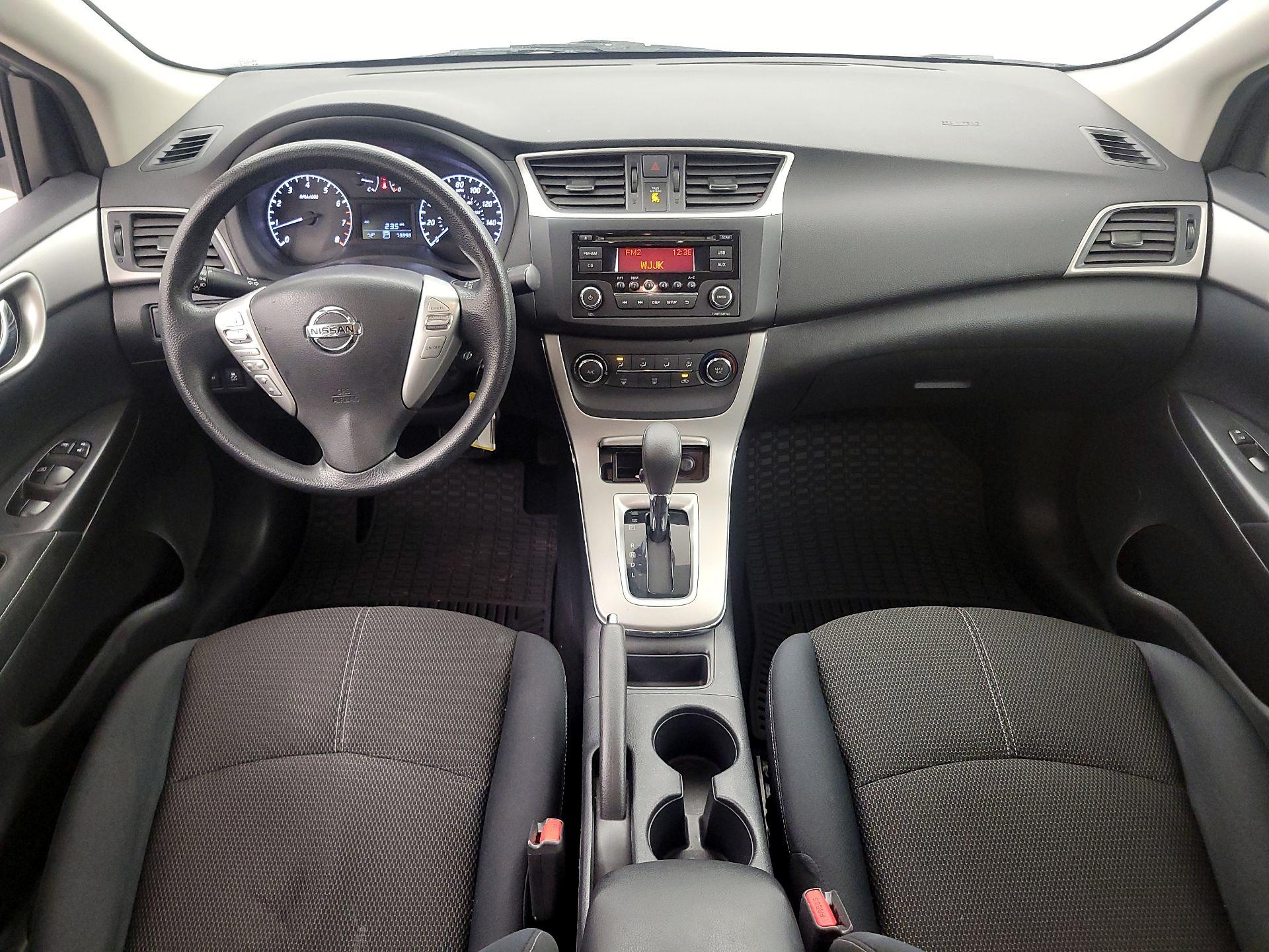 Thumbnail: 2015 Nissan Sentra - 9
