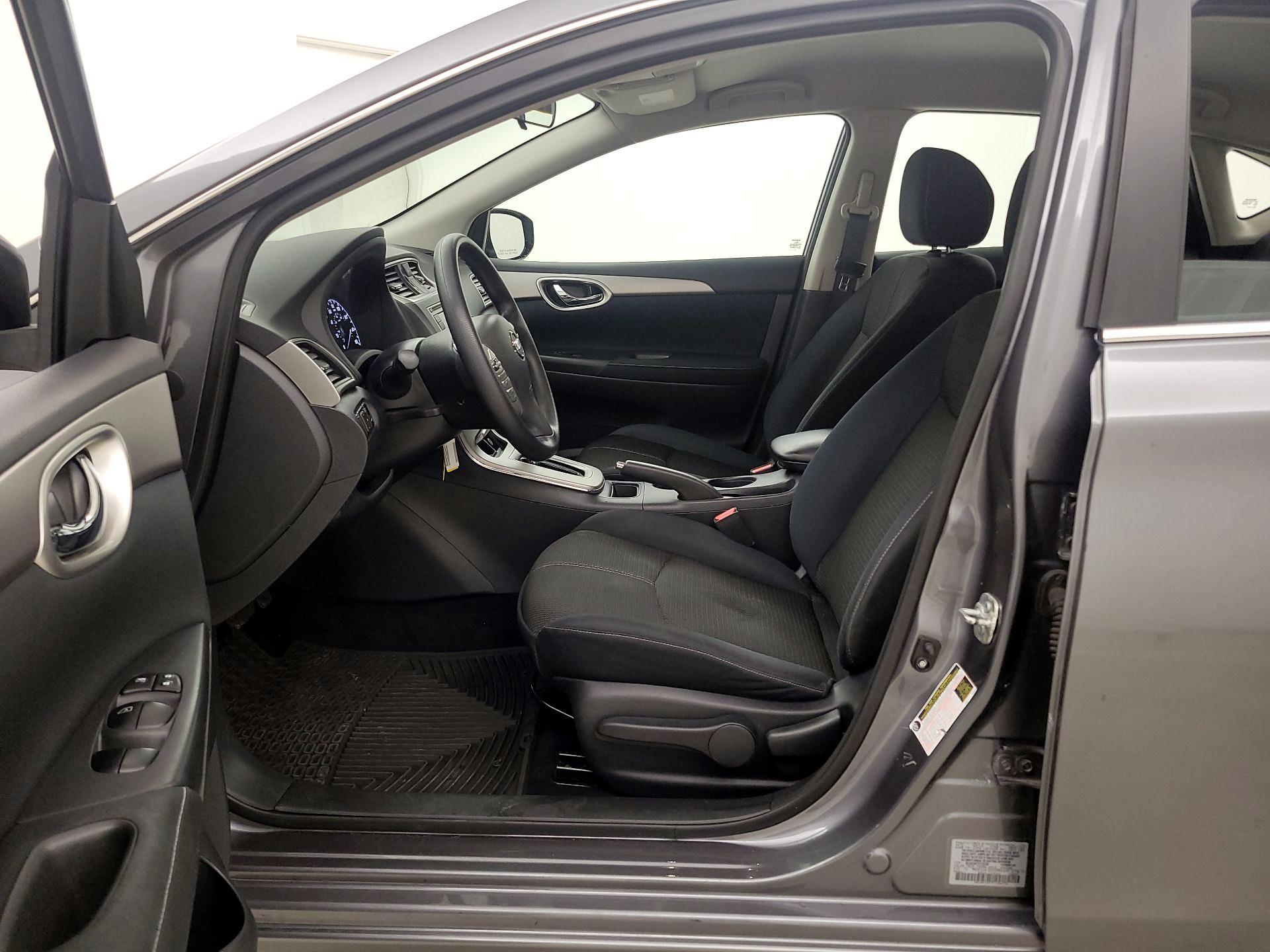 Thumbnail: 2015 Nissan Sentra - 11