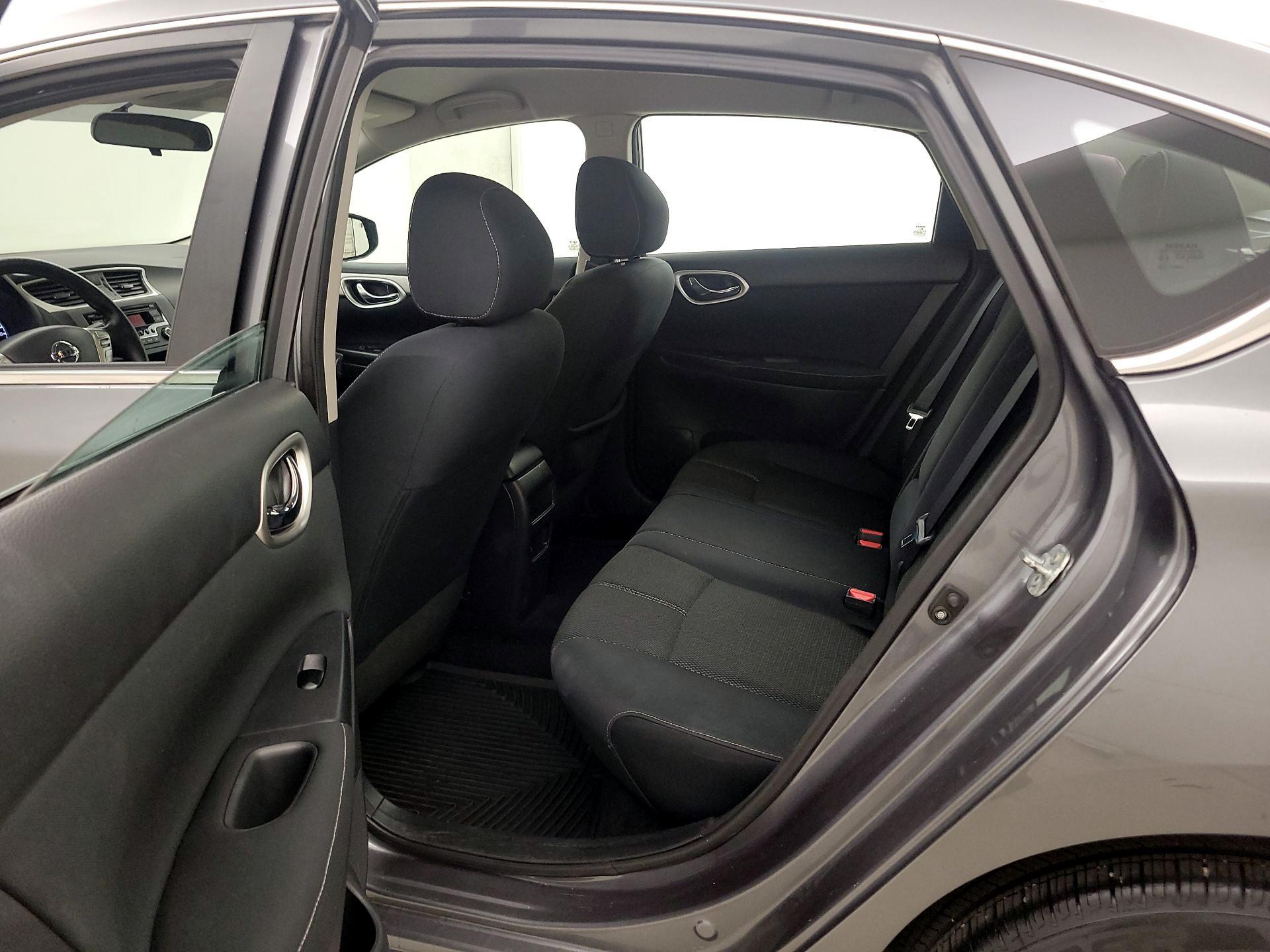 Thumbnail: 2015 Nissan Sentra - 18