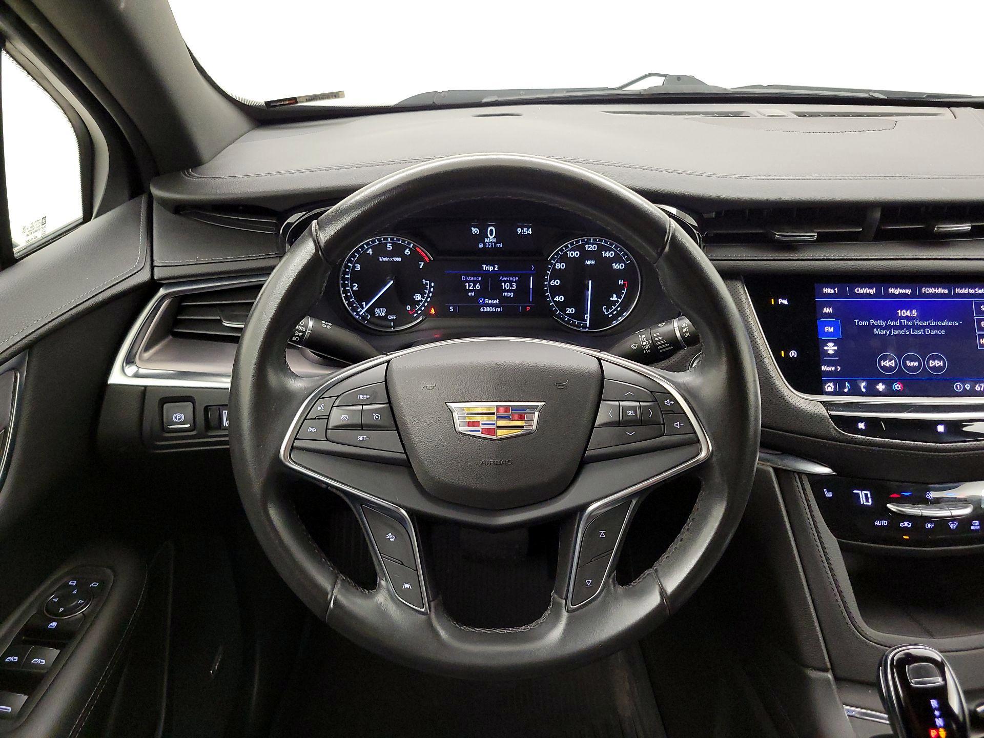 Thumbnail: 2021 Cadillac XT5 - 10