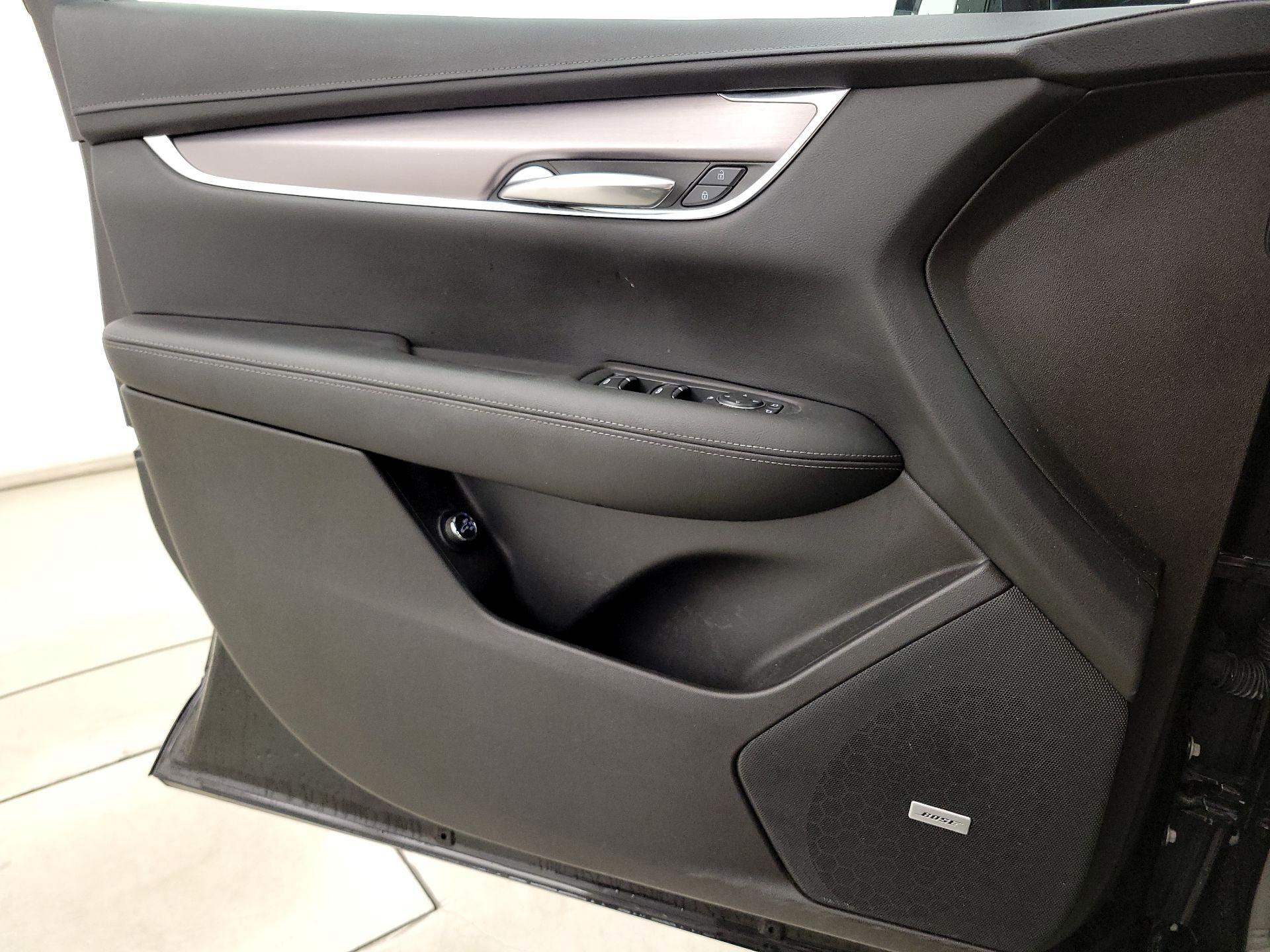 Thumbnail: 2021 Cadillac XT5 - 12