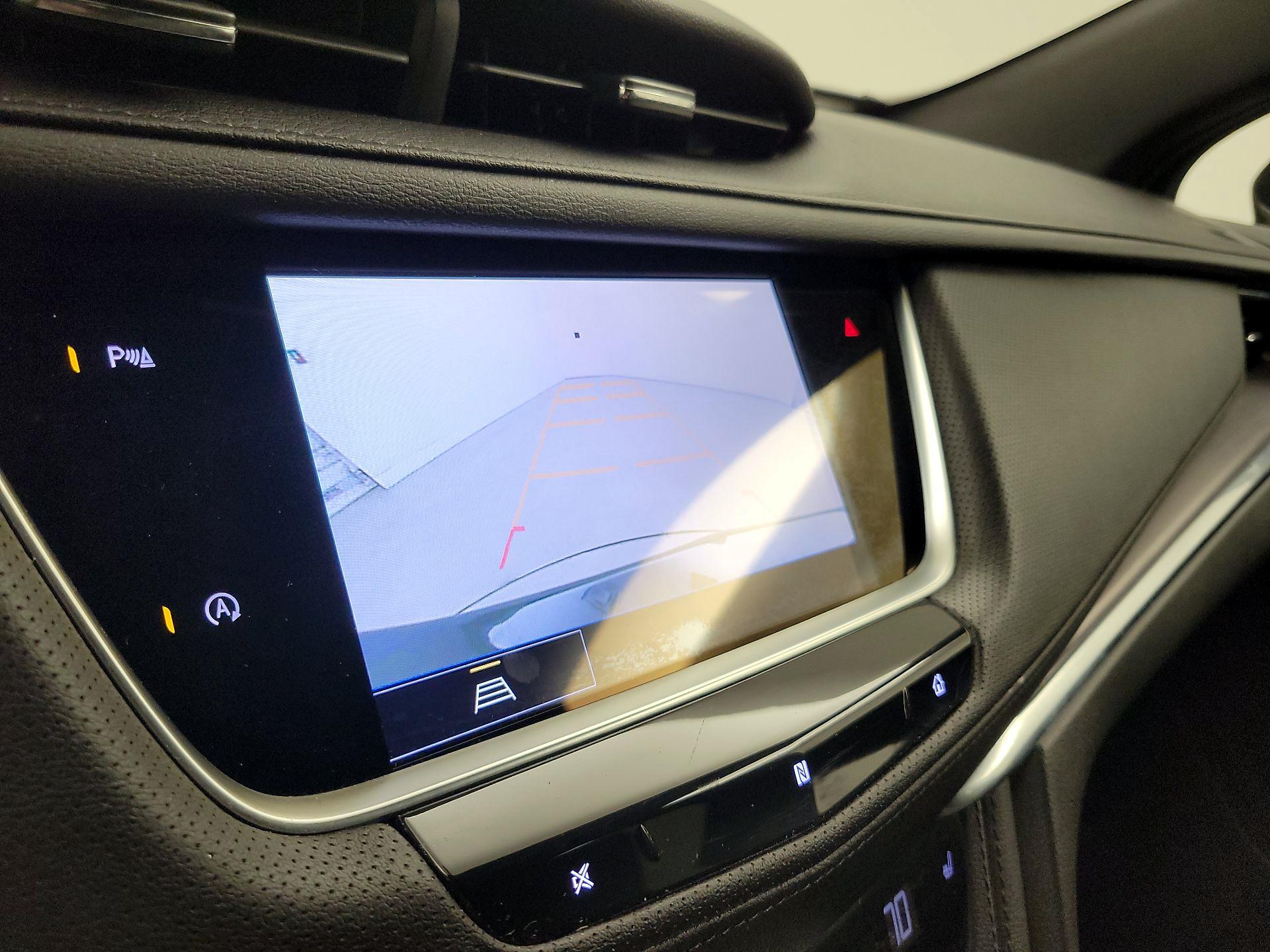 Thumbnail: 2021 Cadillac XT5 - 14