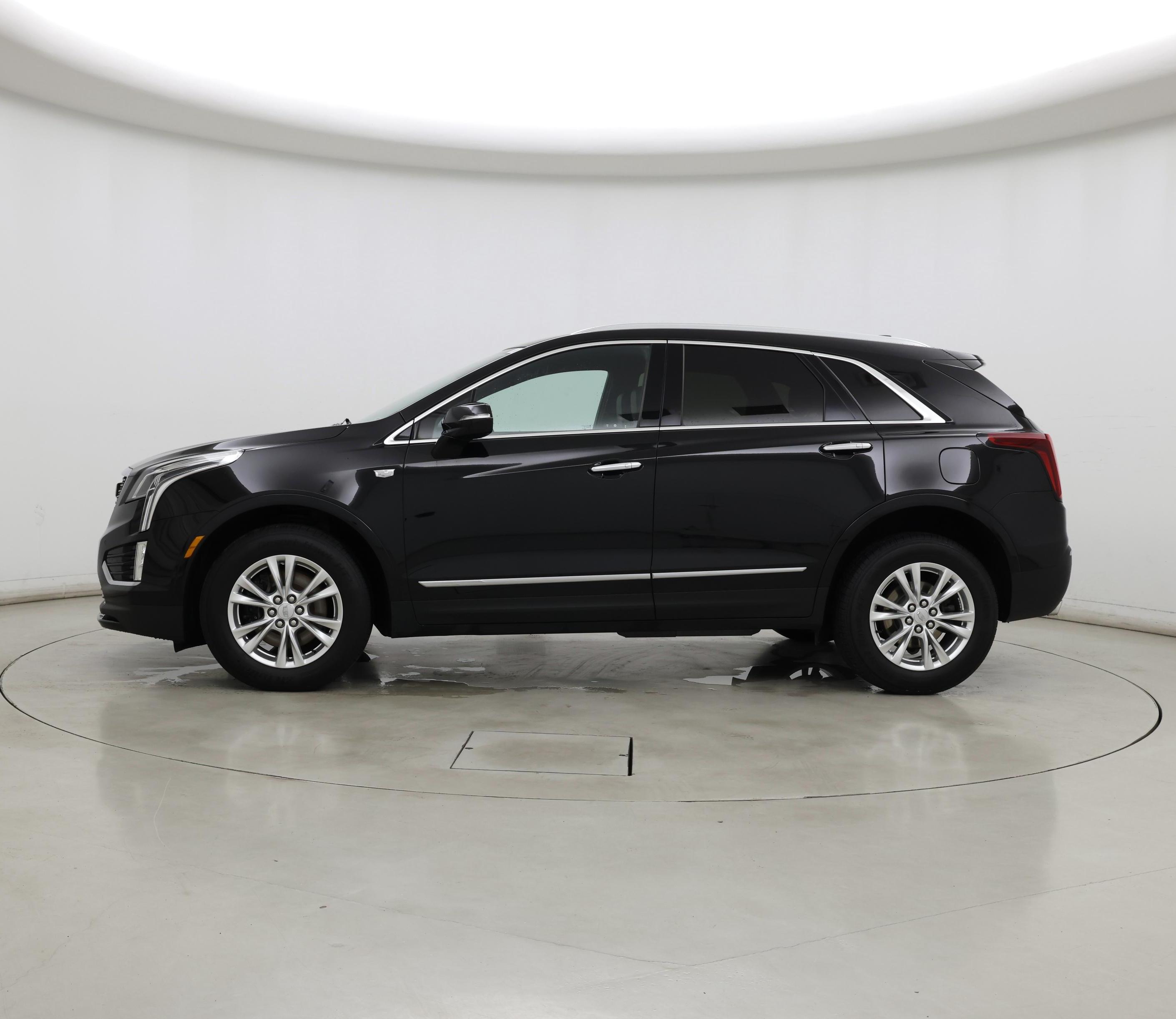 Thumbnail: 2021 Cadillac XT5 - 3
