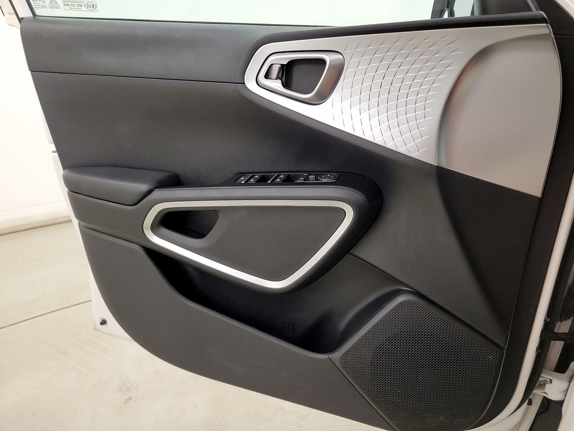 Thumbnail: 2021 Kia Soul - 12