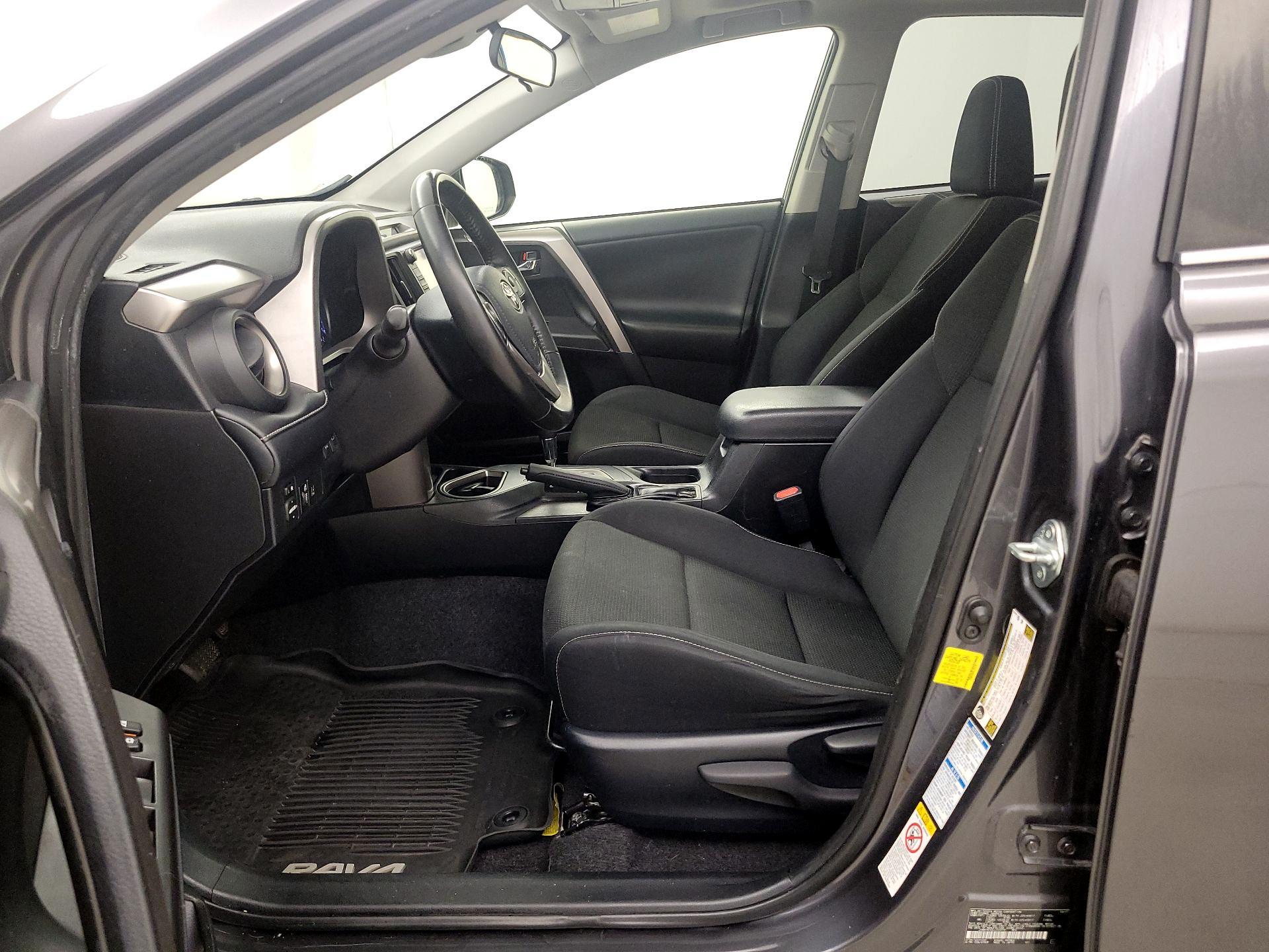 Thumbnail: 2018 Toyota RAV4 - 11
