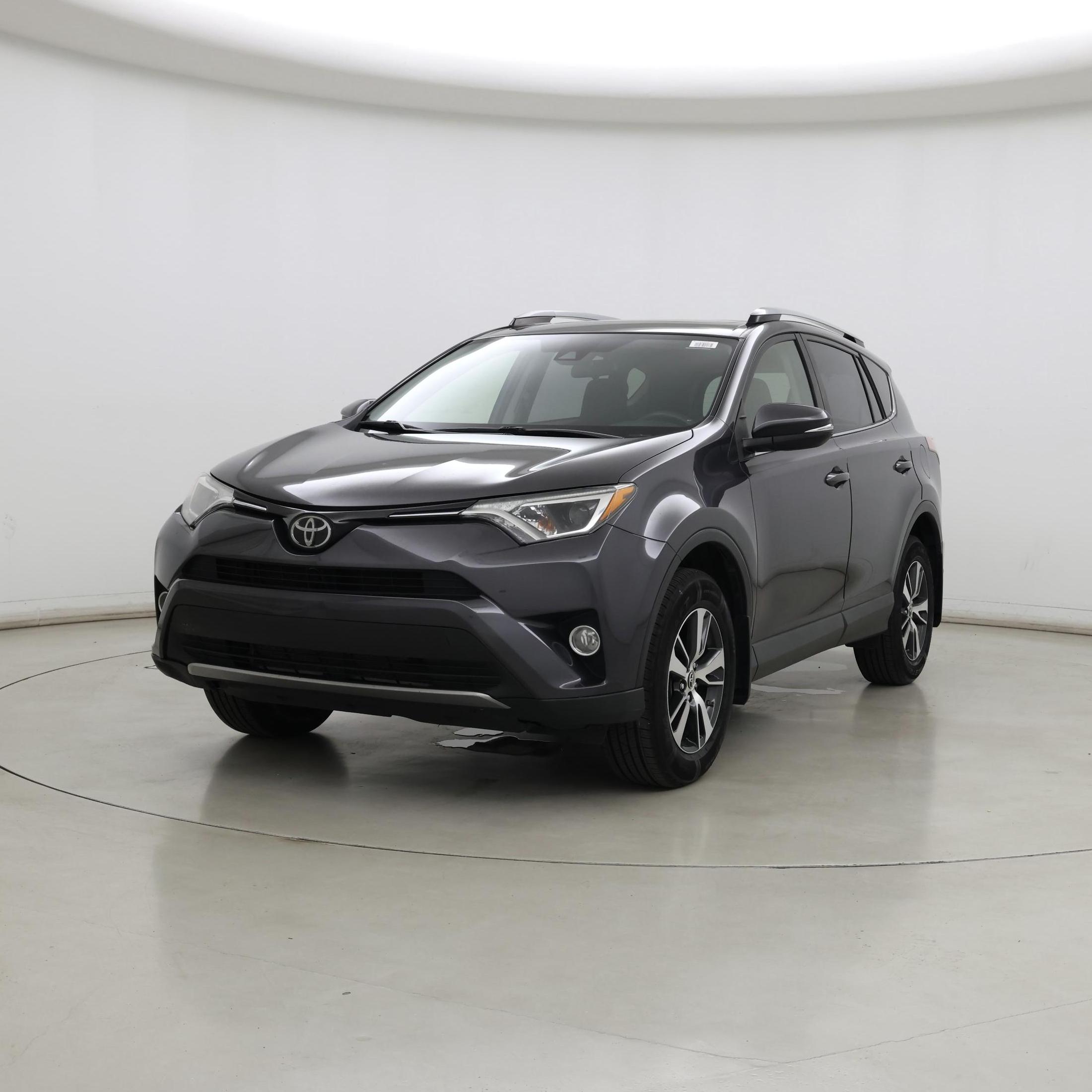 Thumbnail: 2018 Toyota RAV4 - 4