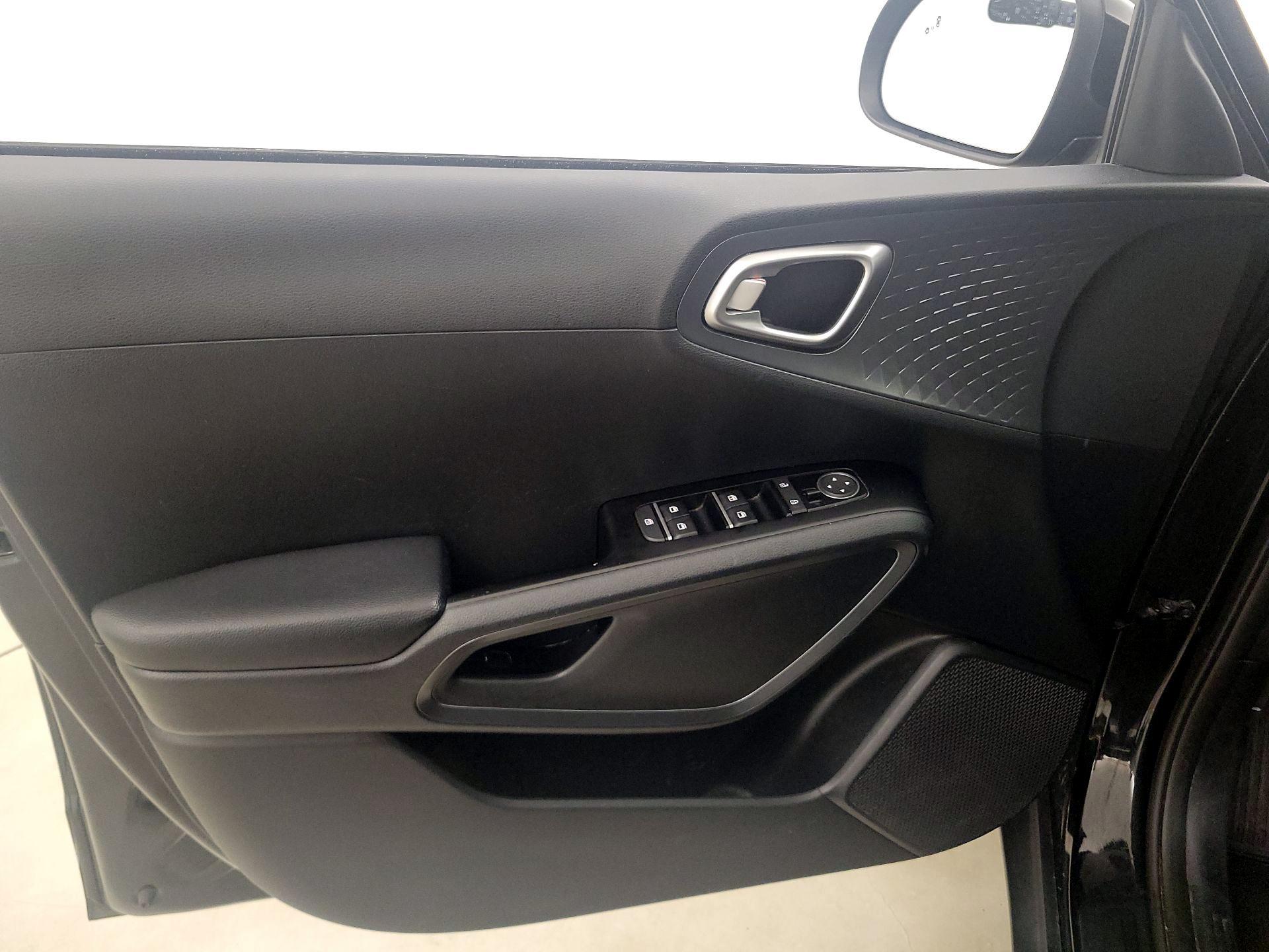 Thumbnail: 2021 Kia Soul - 12