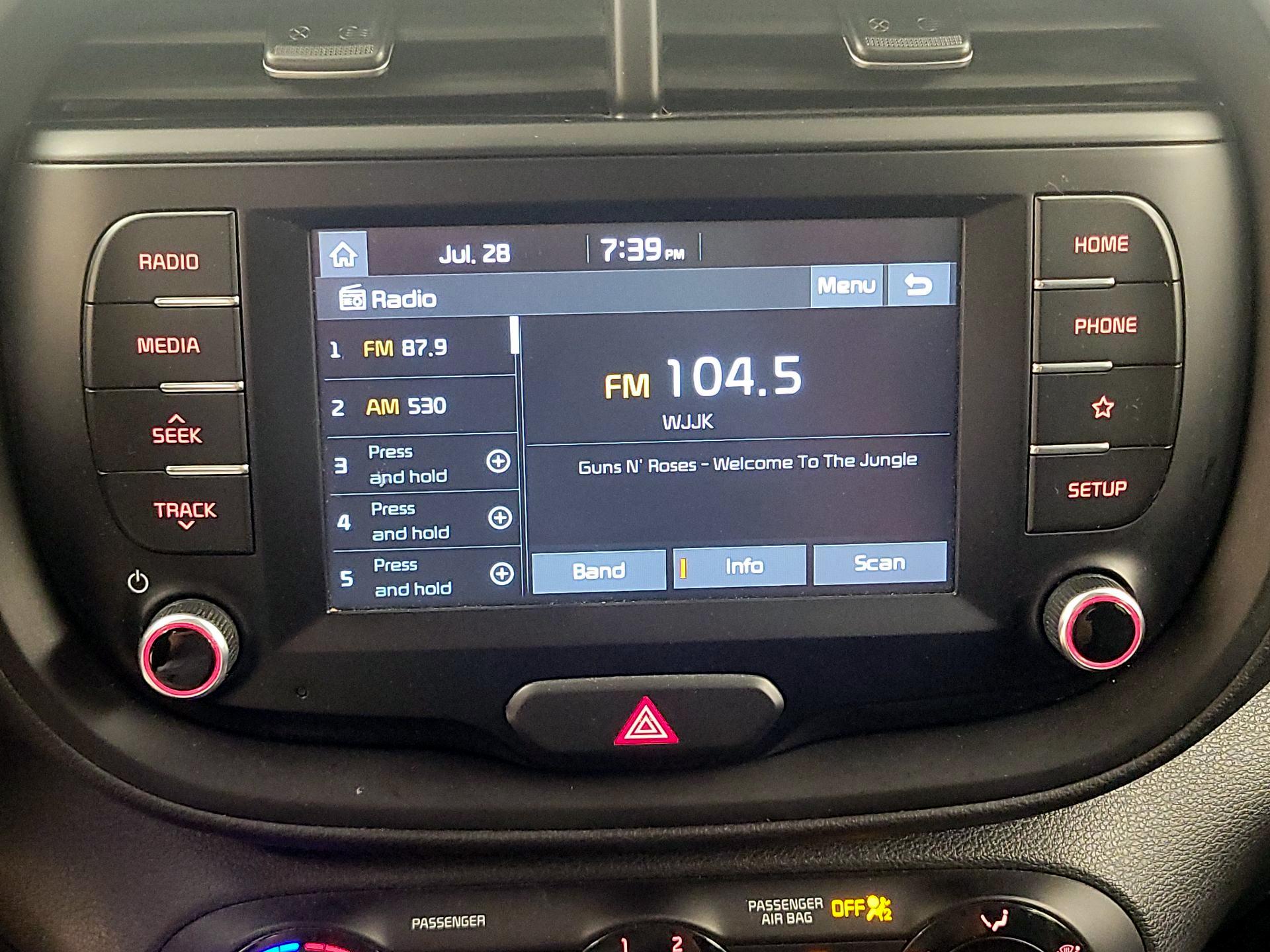 Thumbnail: 2021 Kia Soul - 15