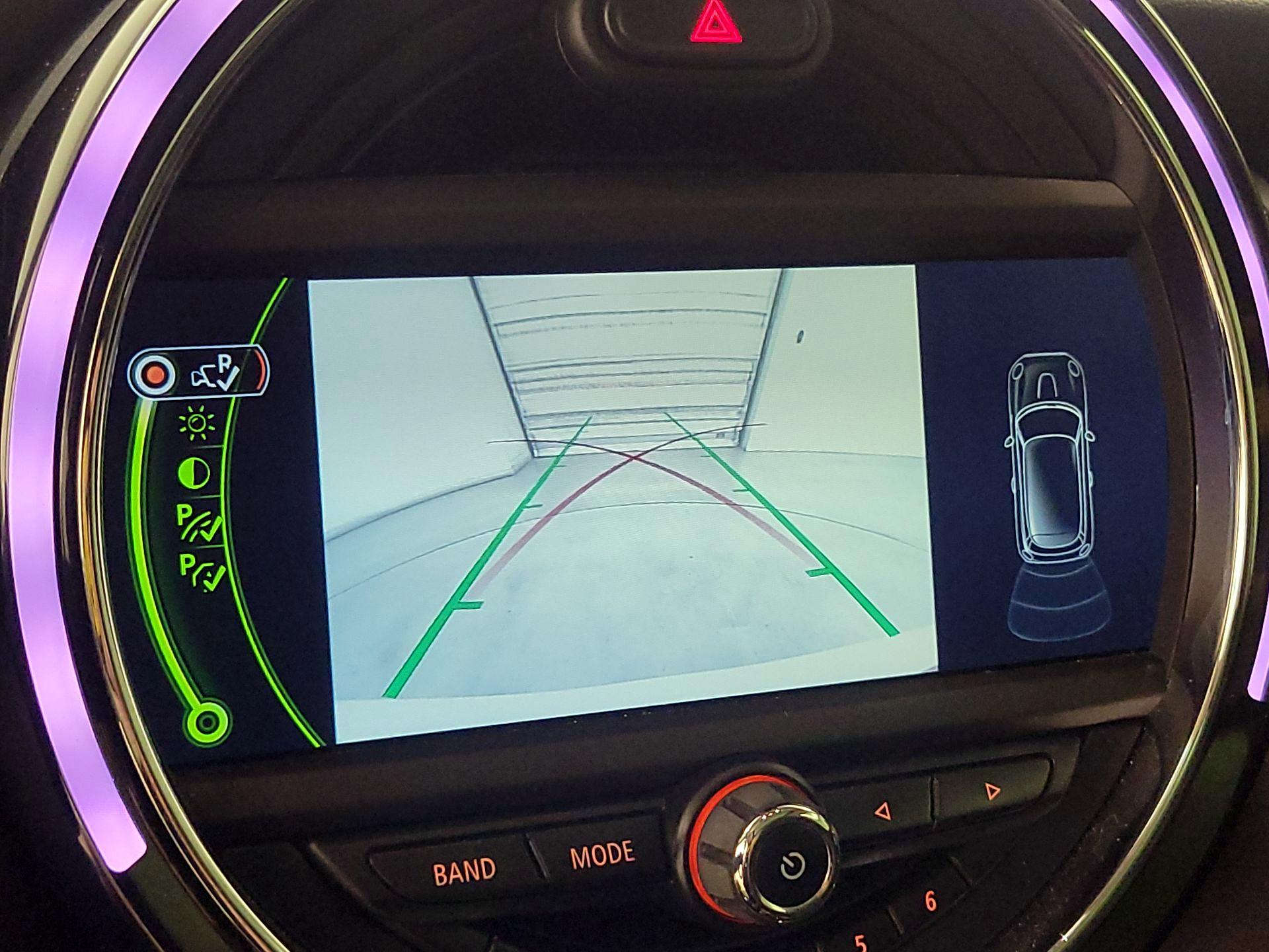 Thumbnail: 2015 MINI Cooper Hardtop - 15