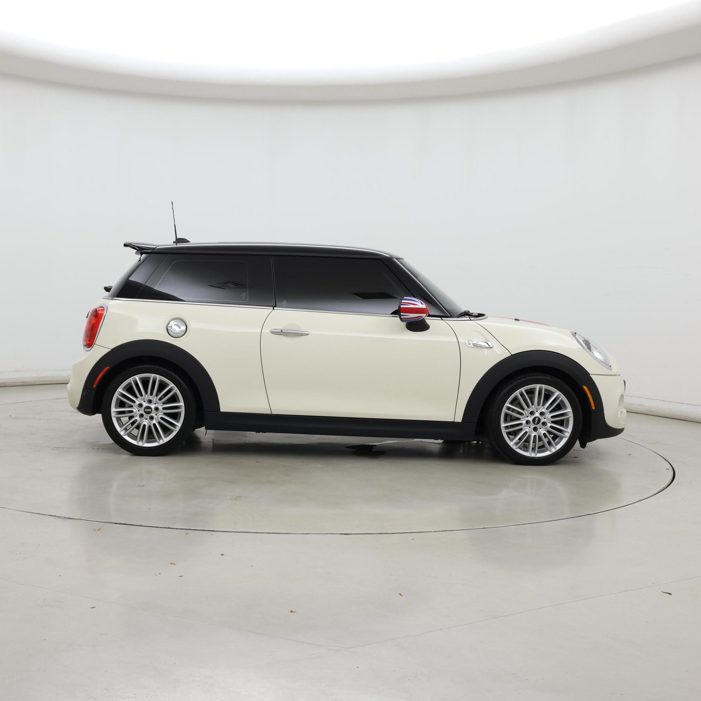 Thumbnail: 2015 MINI Cooper Hardtop - 7