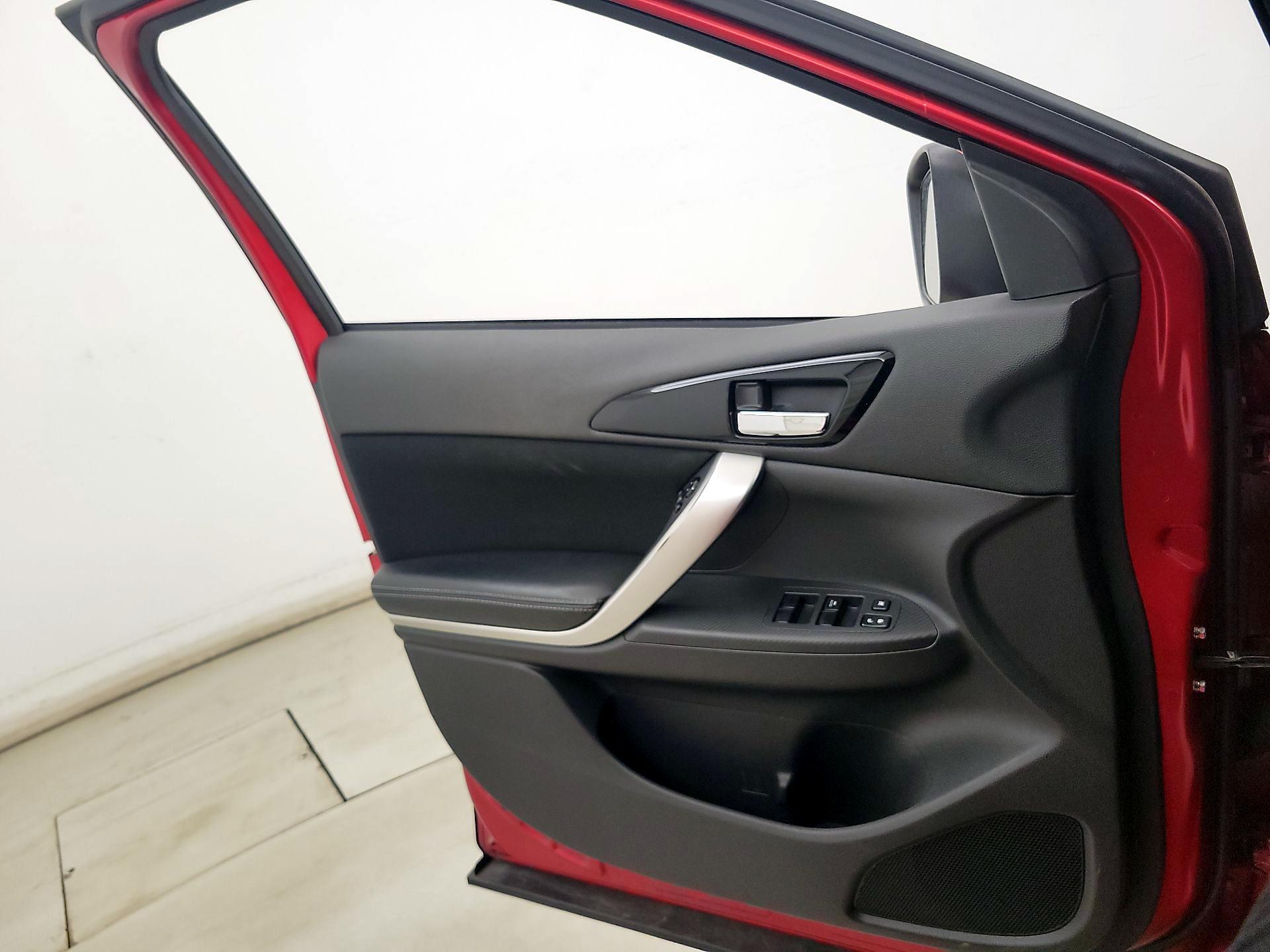 Thumbnail: 2018 Mitsubishi Eclipse Cross - 12
