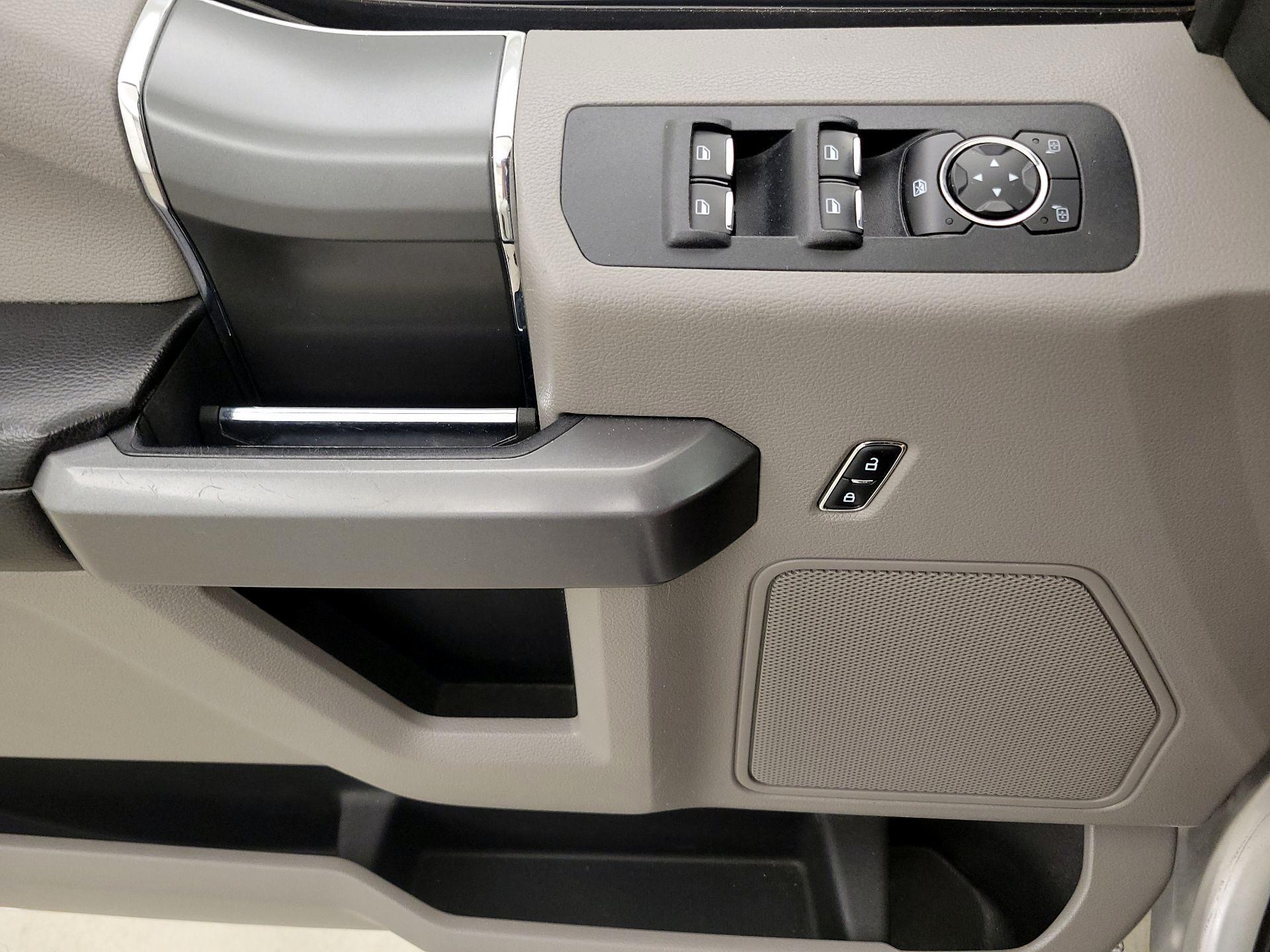 Thumbnail: 2016 Ford F-150 - 12
