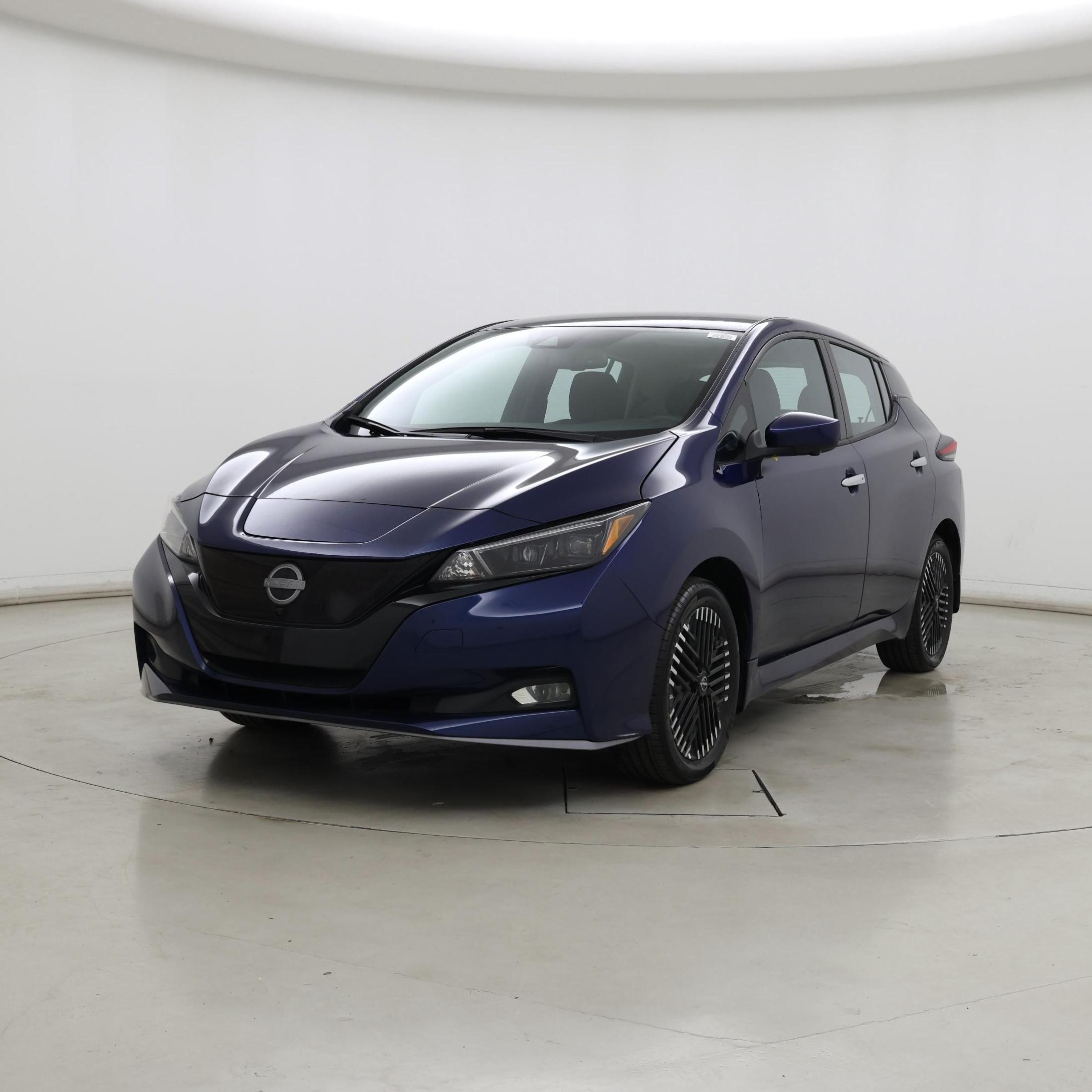 Thumbnail: 2023 Nissan Leaf - 4