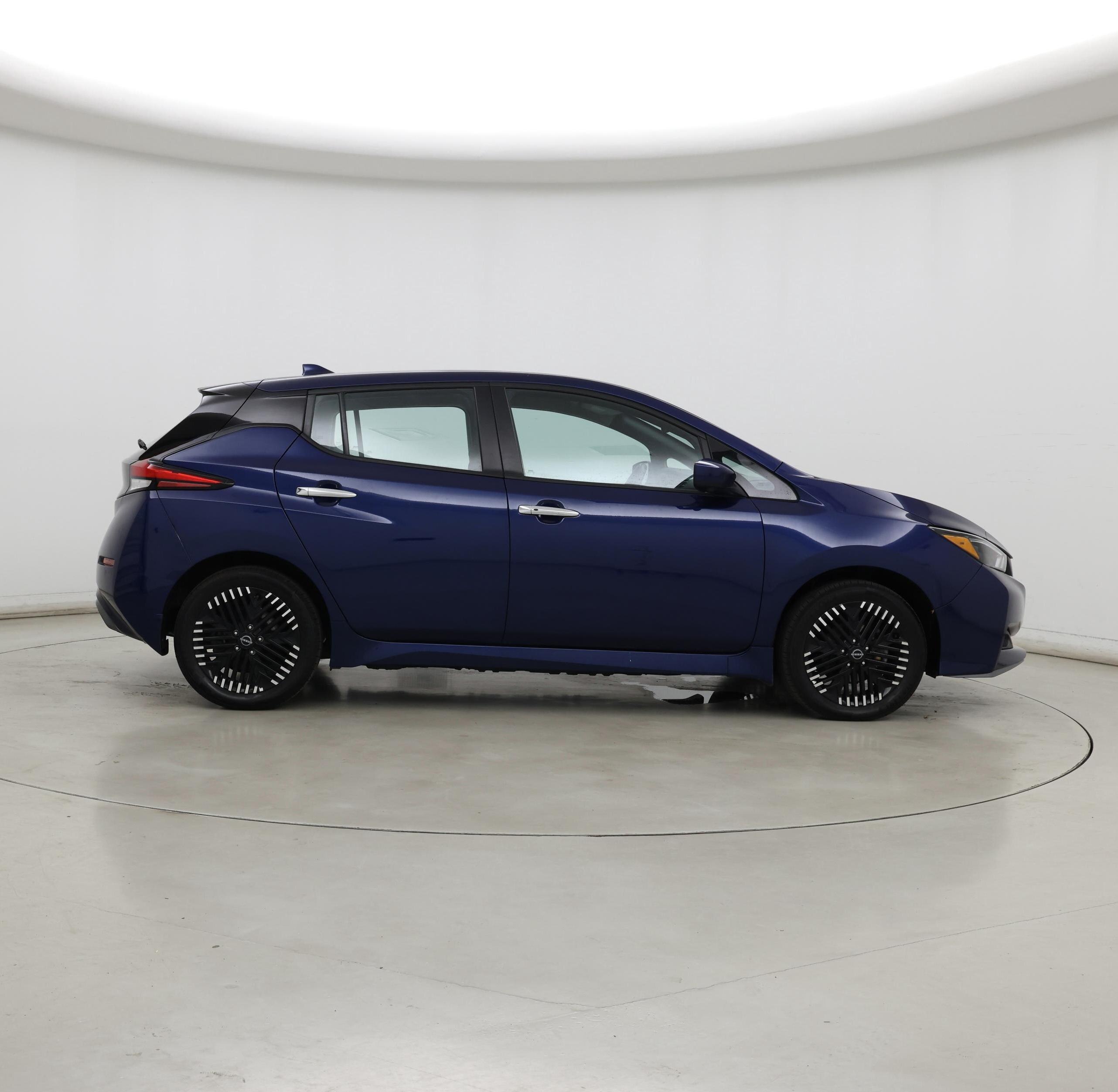 Thumbnail: 2023 Nissan Leaf - 7