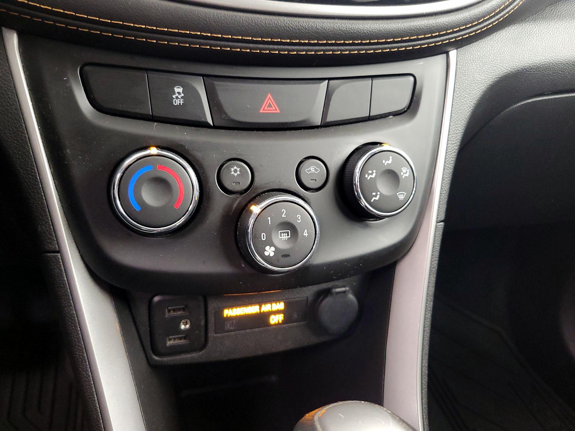 Thumbnail: 2020 Chevrolet Trax - 16