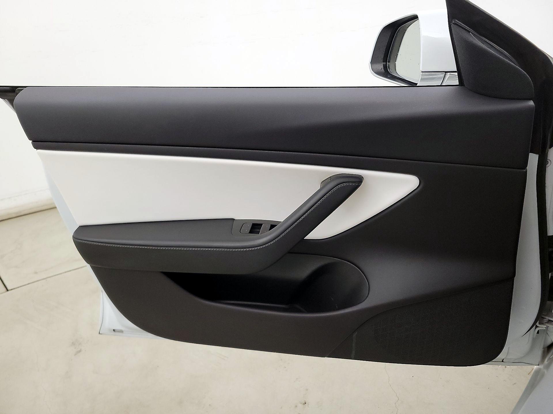 Thumbnail: 2019 Tesla Model 3 - 12