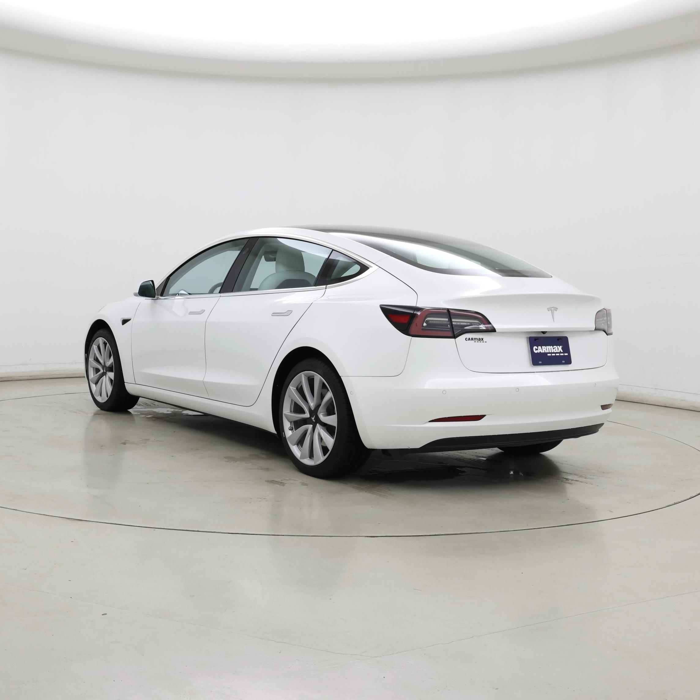 Thumbnail: 2019 Tesla Model 3 - 2