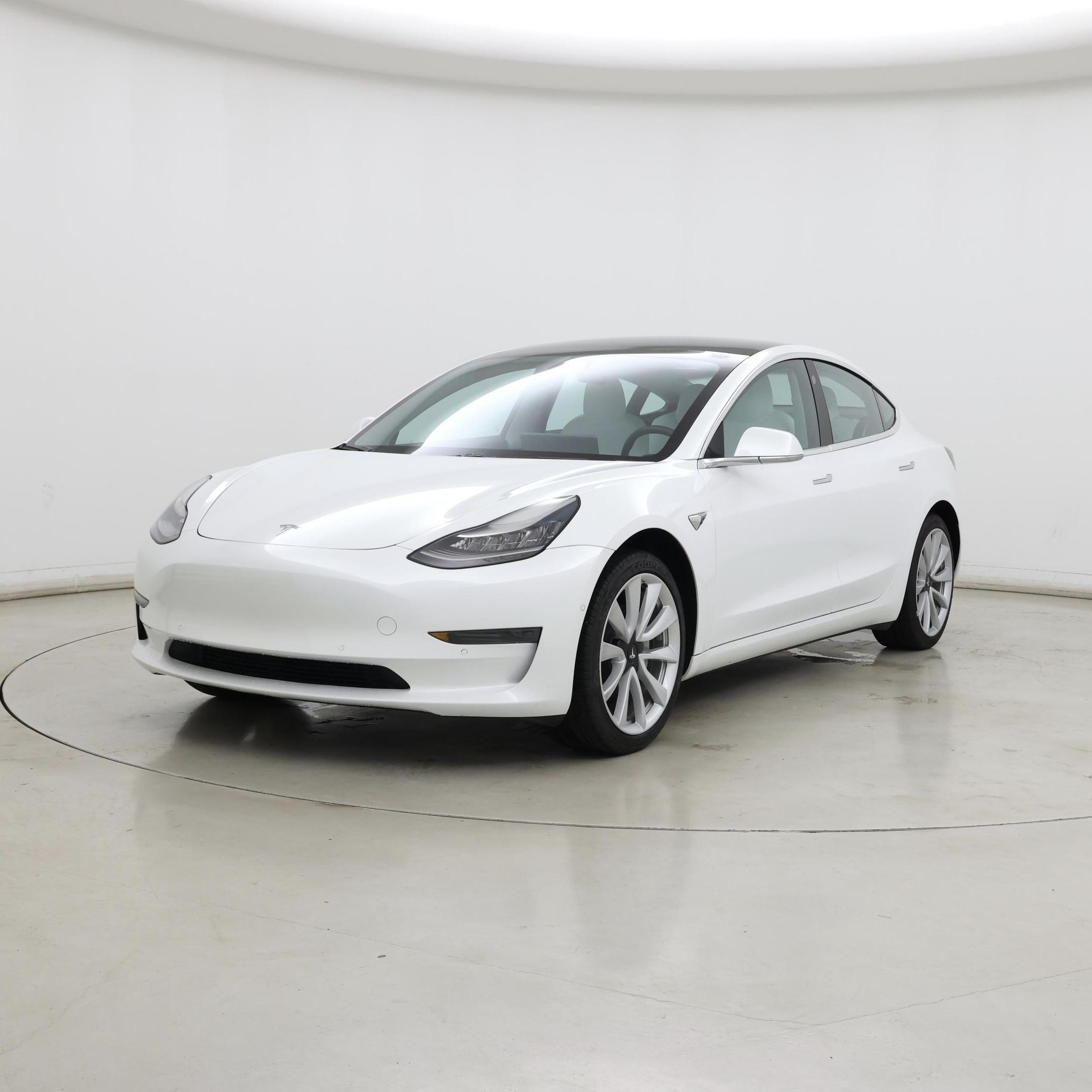 Thumbnail: 2019 Tesla Model 3 - 4